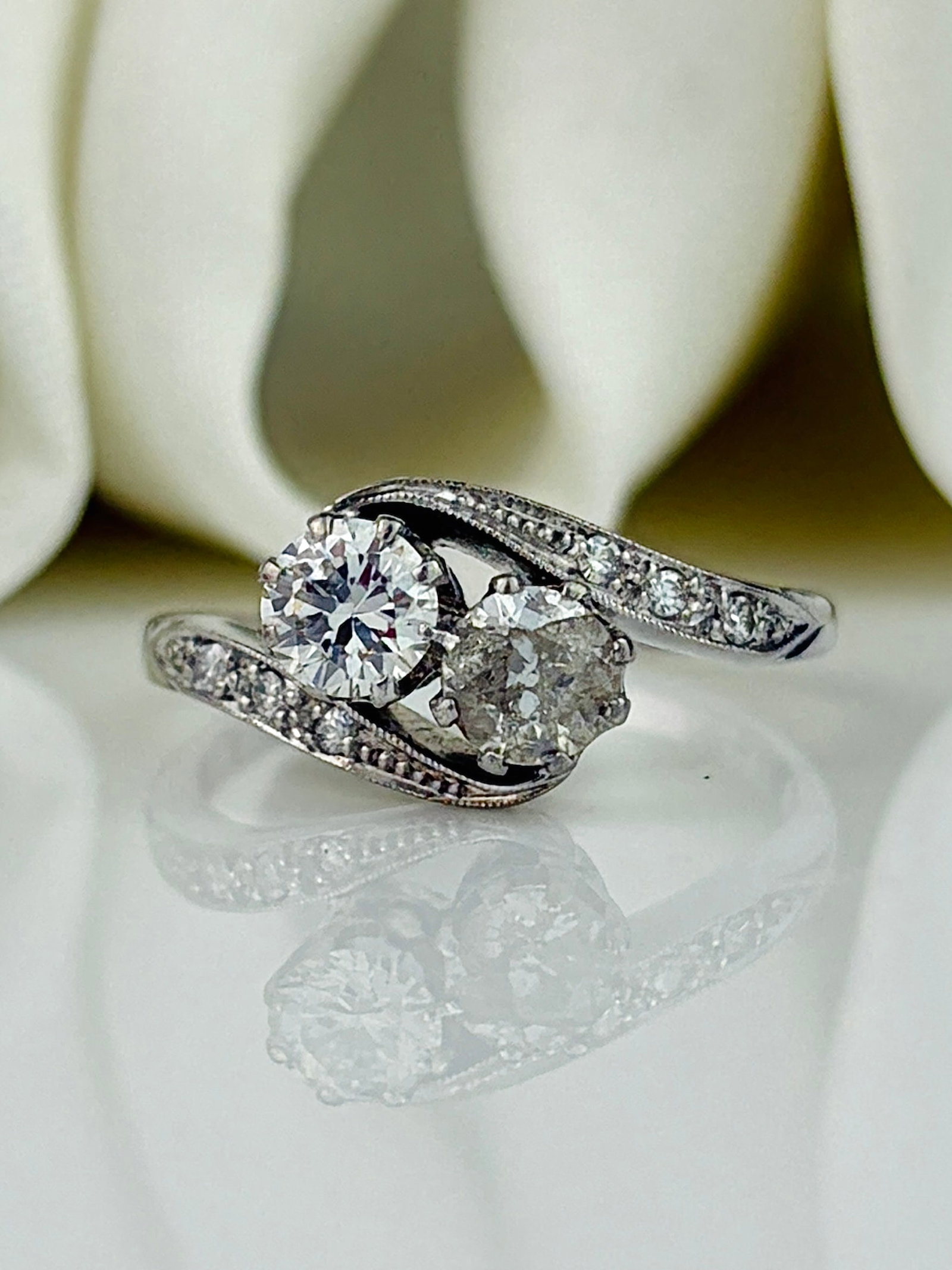 Antique 18ct White Gold and Platinum .80pts Diamond Moi et Toi Twist Ring - 2