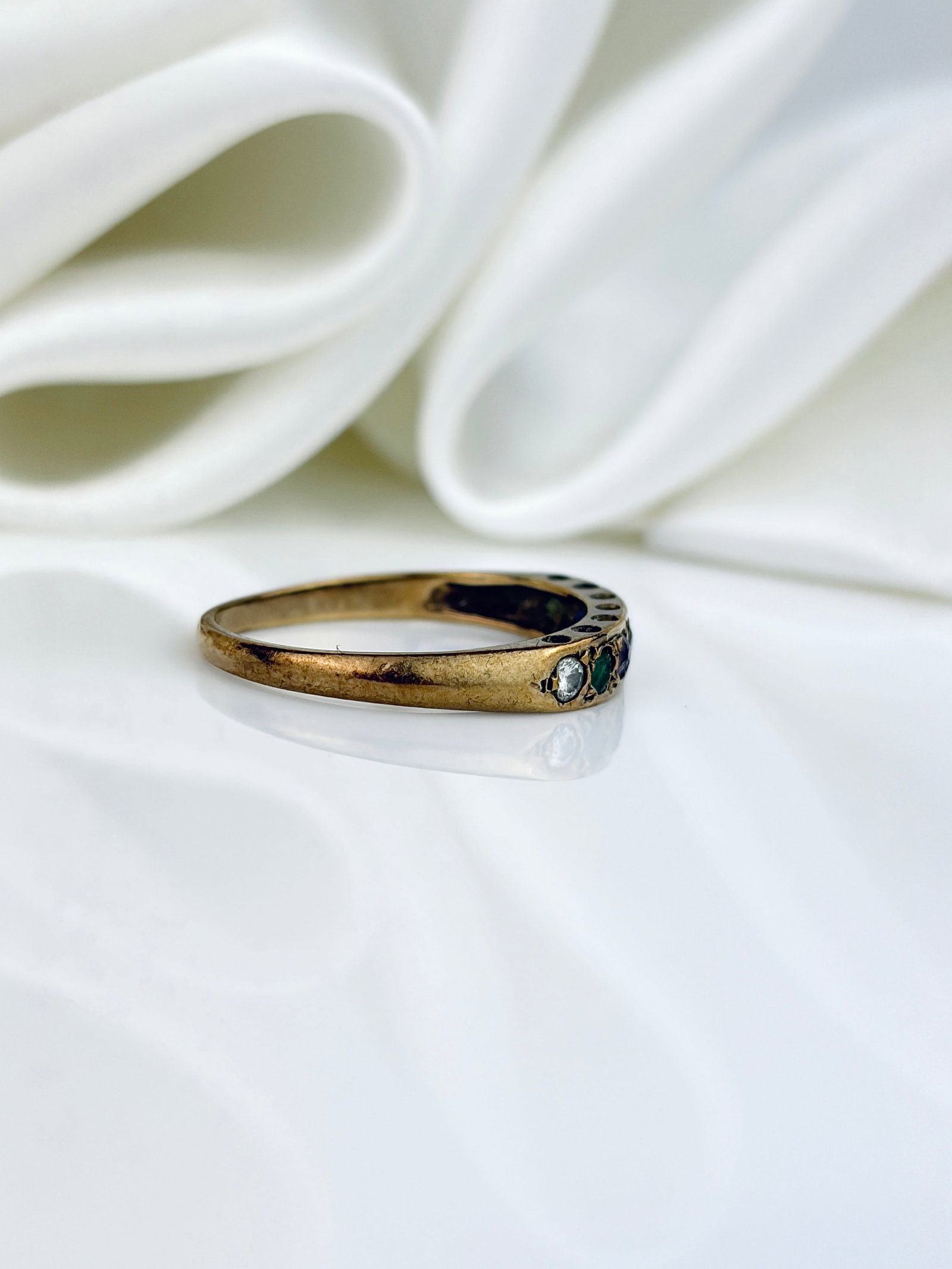 Vintage 9ct Yellow Gold 'Dearest' Acrostic Multigem Half Hoop Ring - 2