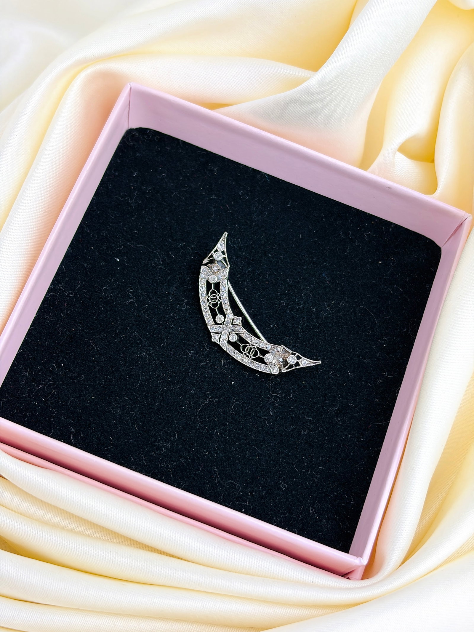 Antique Diamond Crescent Brooch Filagree Details in Platinum - 5