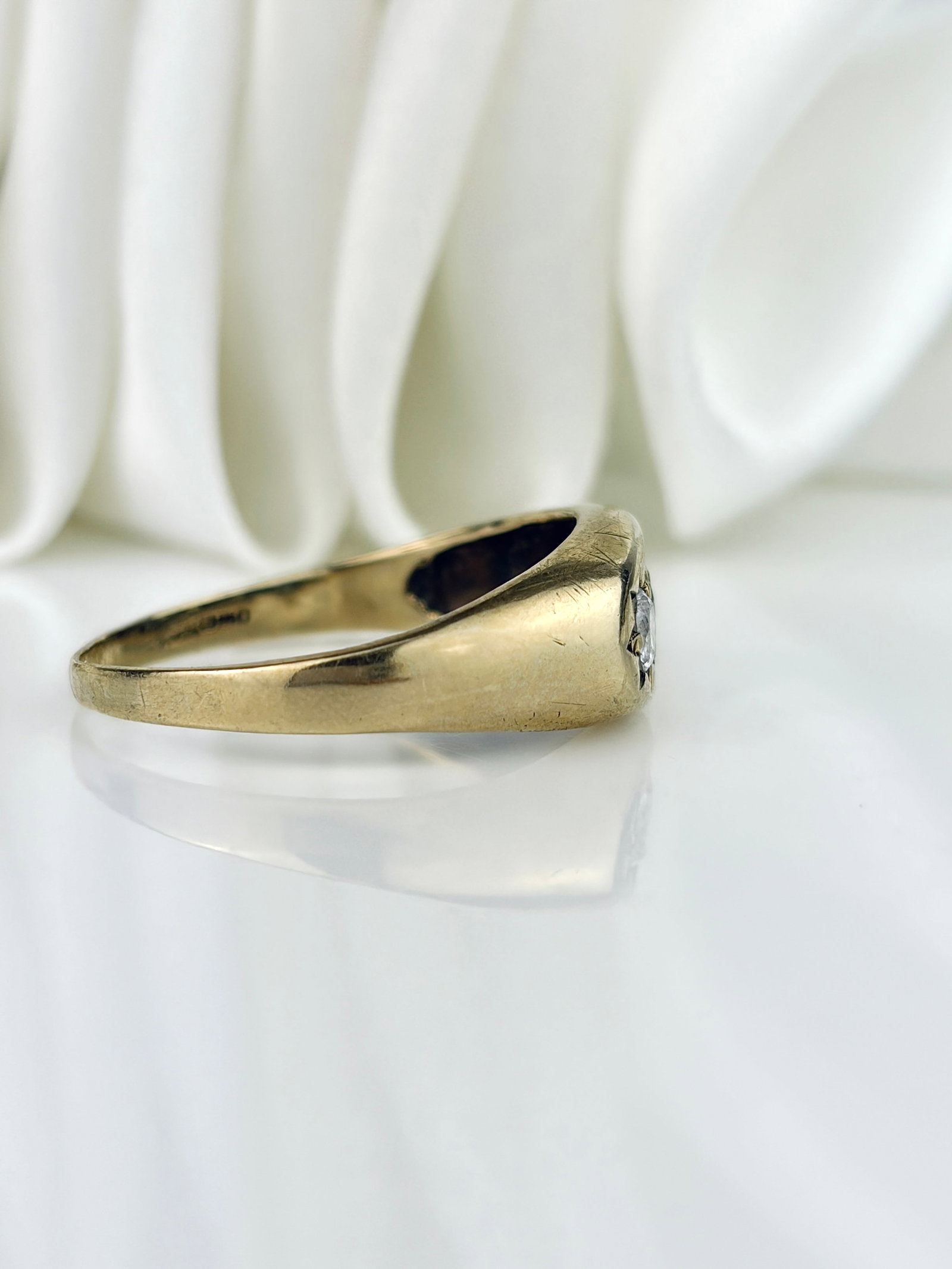 Chunky Vintage 9ct Yellow Gold White 3 Stone Star Set Ring - 2