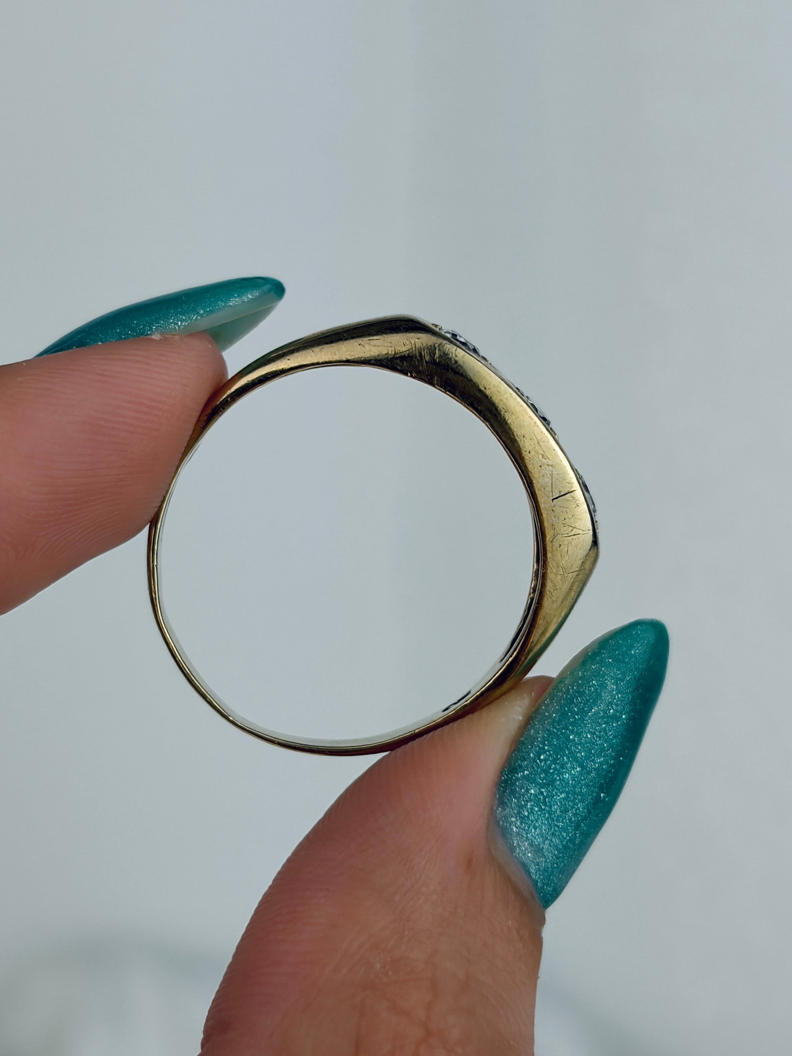 Chunky Vintage 9ct Yellow Gold White 3 Stone Star Set Ring - 6