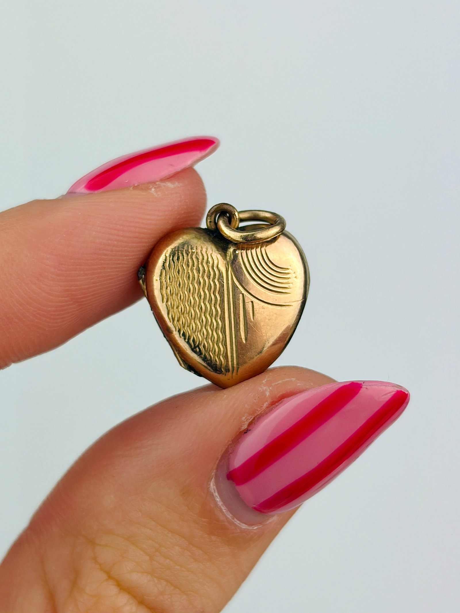sweet vintage 9ct gold F&B heart locket pendant - 4