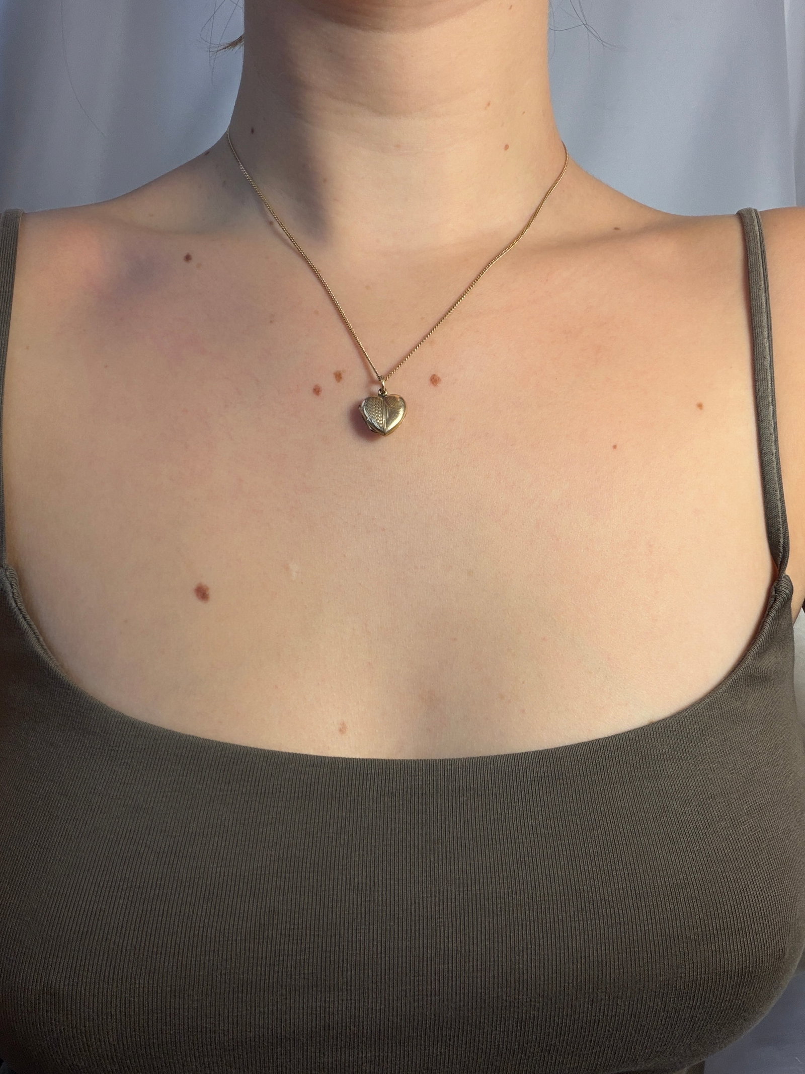 sweet vintage 9ct gold F&B heart locket pendant - 6