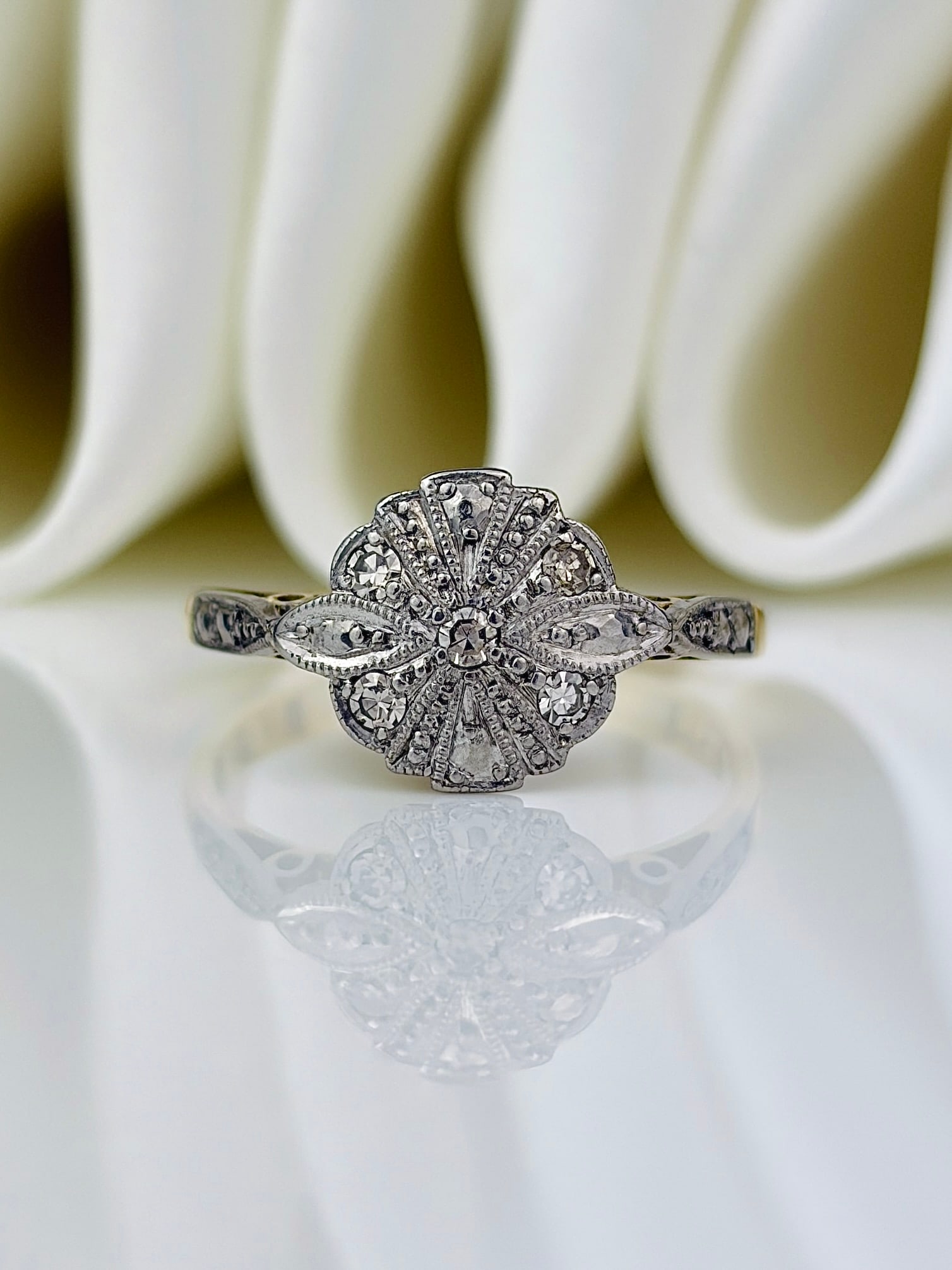 antique art deco era 18ct gold and platinum diamond ring (1 of 11)