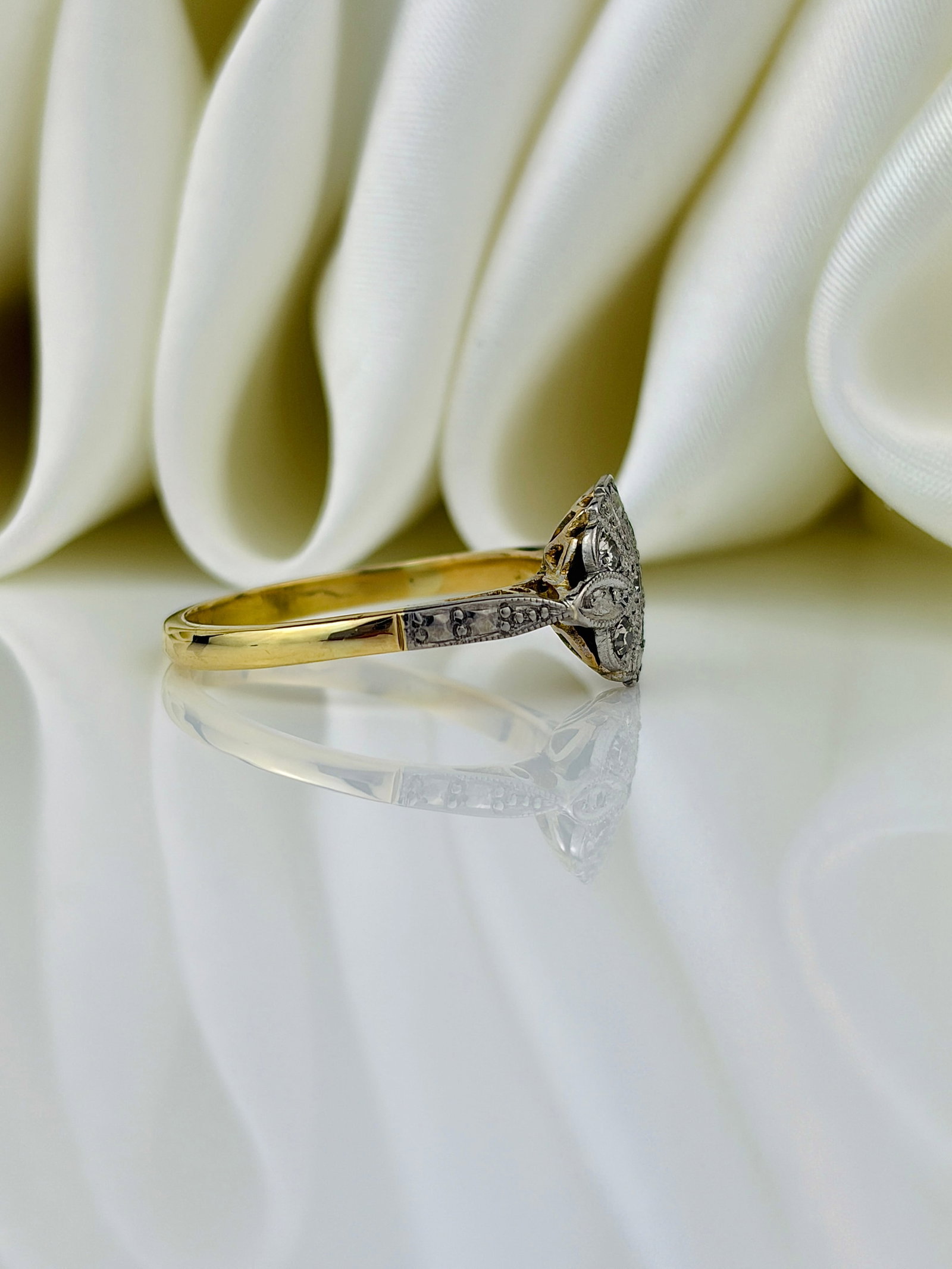 antique art deco era 18ct gold and platinum diamond ring - 2