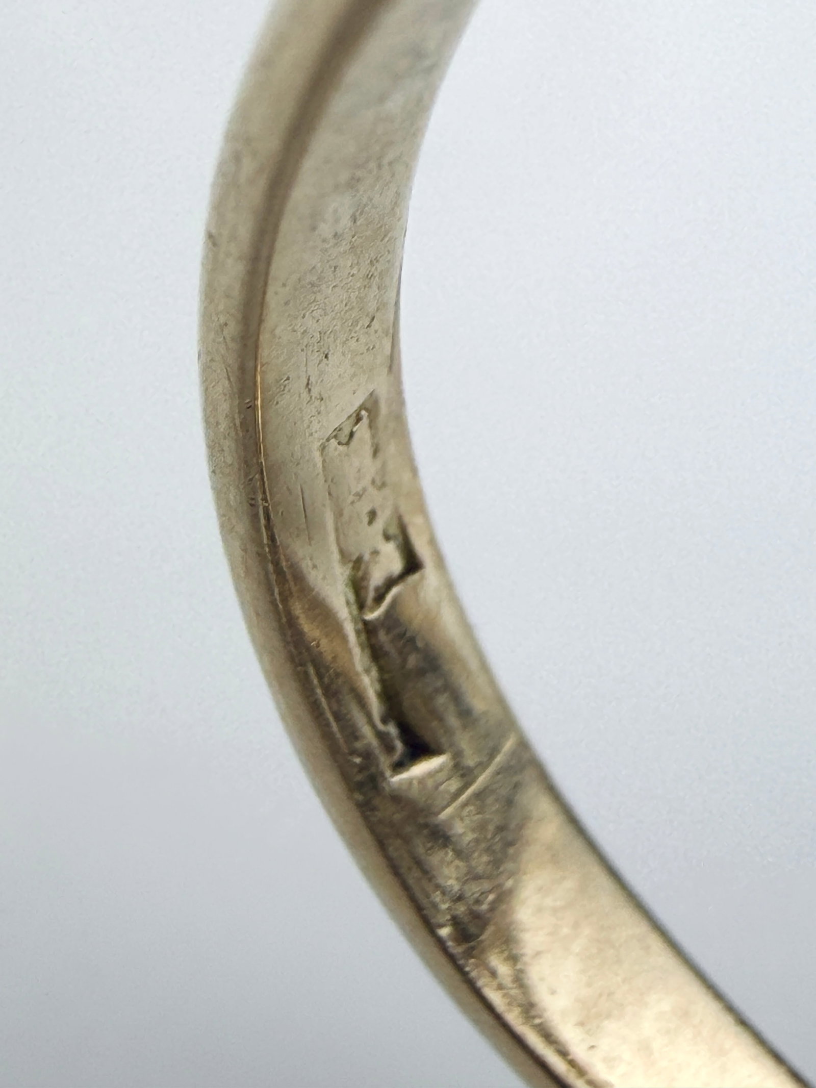 Outstanding Diamond Navette Ring in 18ct Yellow Gold - 4