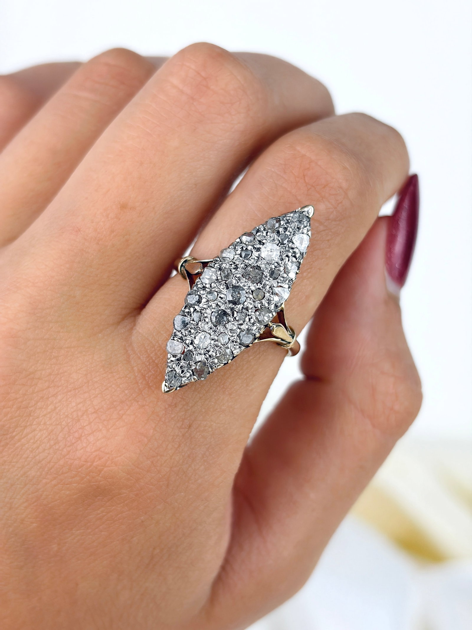Outstanding Diamond Navette Ring in 18ct Yellow Gold - 8