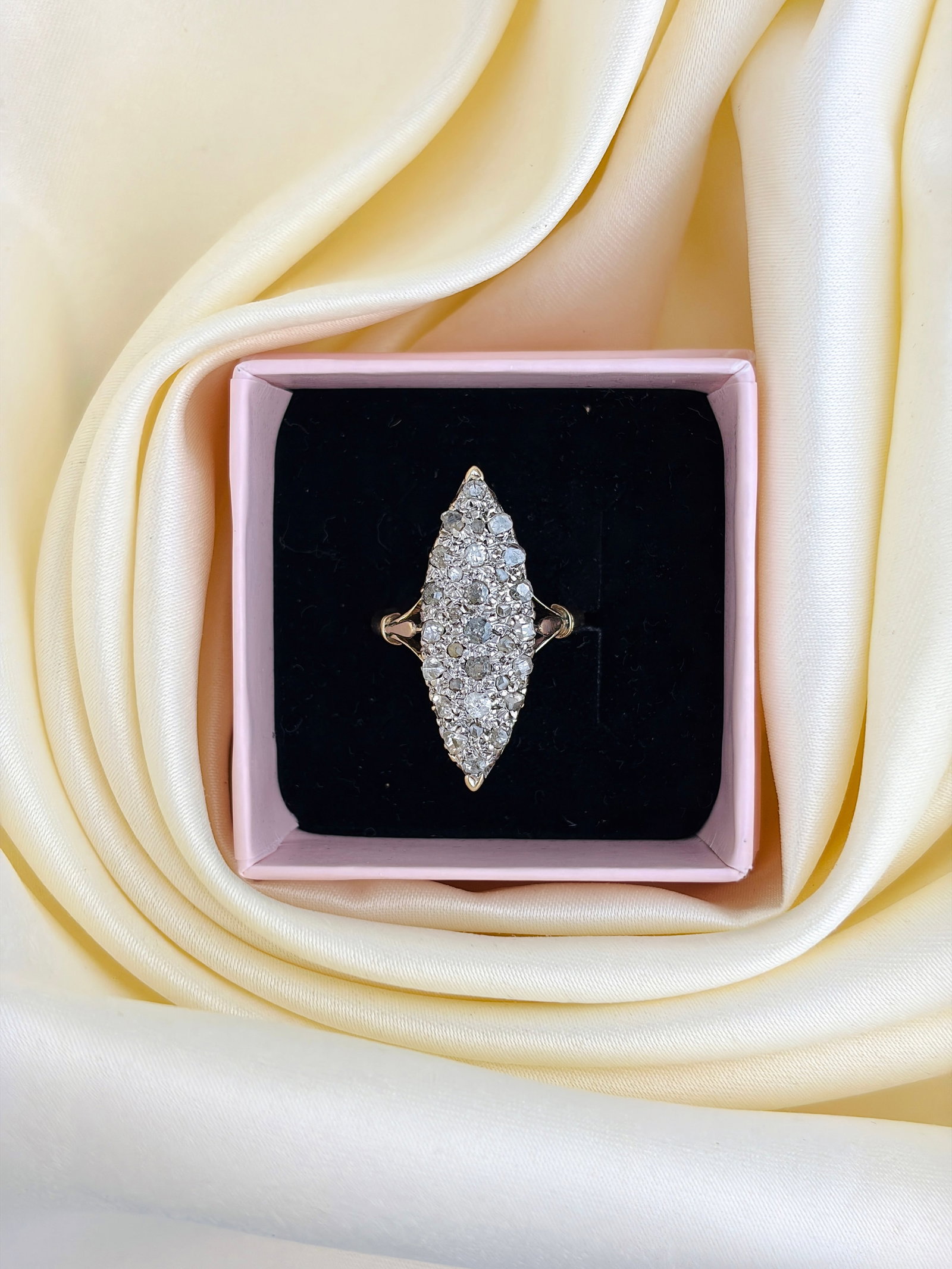 Outstanding Diamond Navette Ring in 18ct Yellow Gold - 9