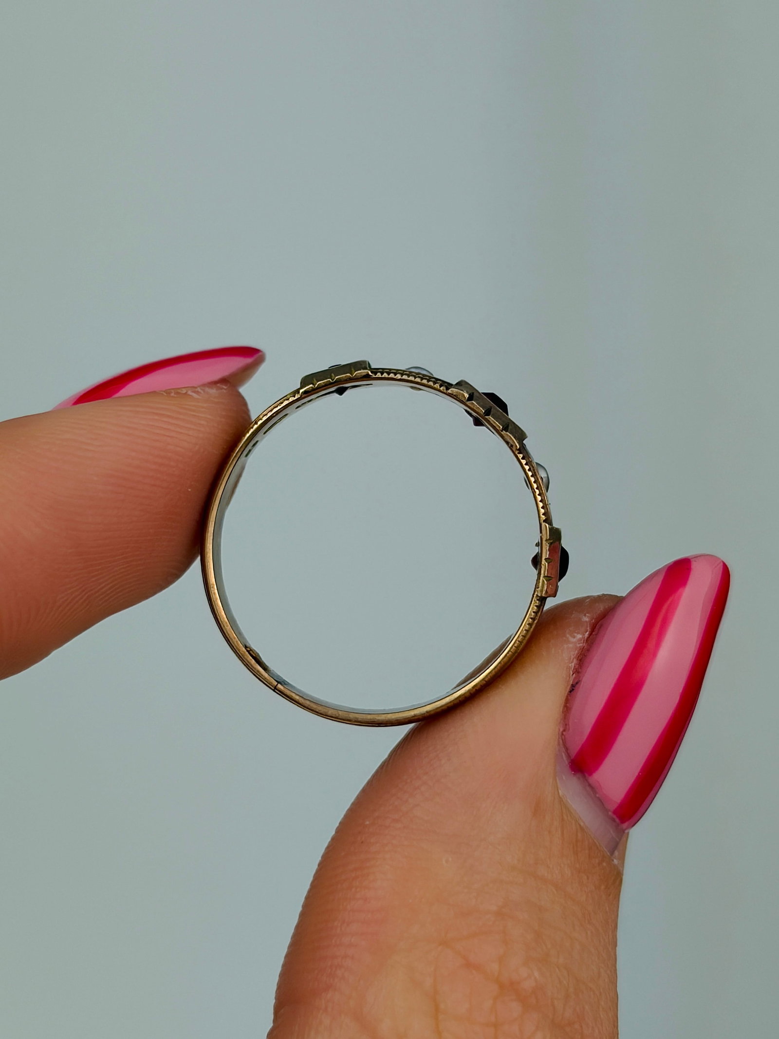 Antique 9ct gold red paste and pearl ring - 6