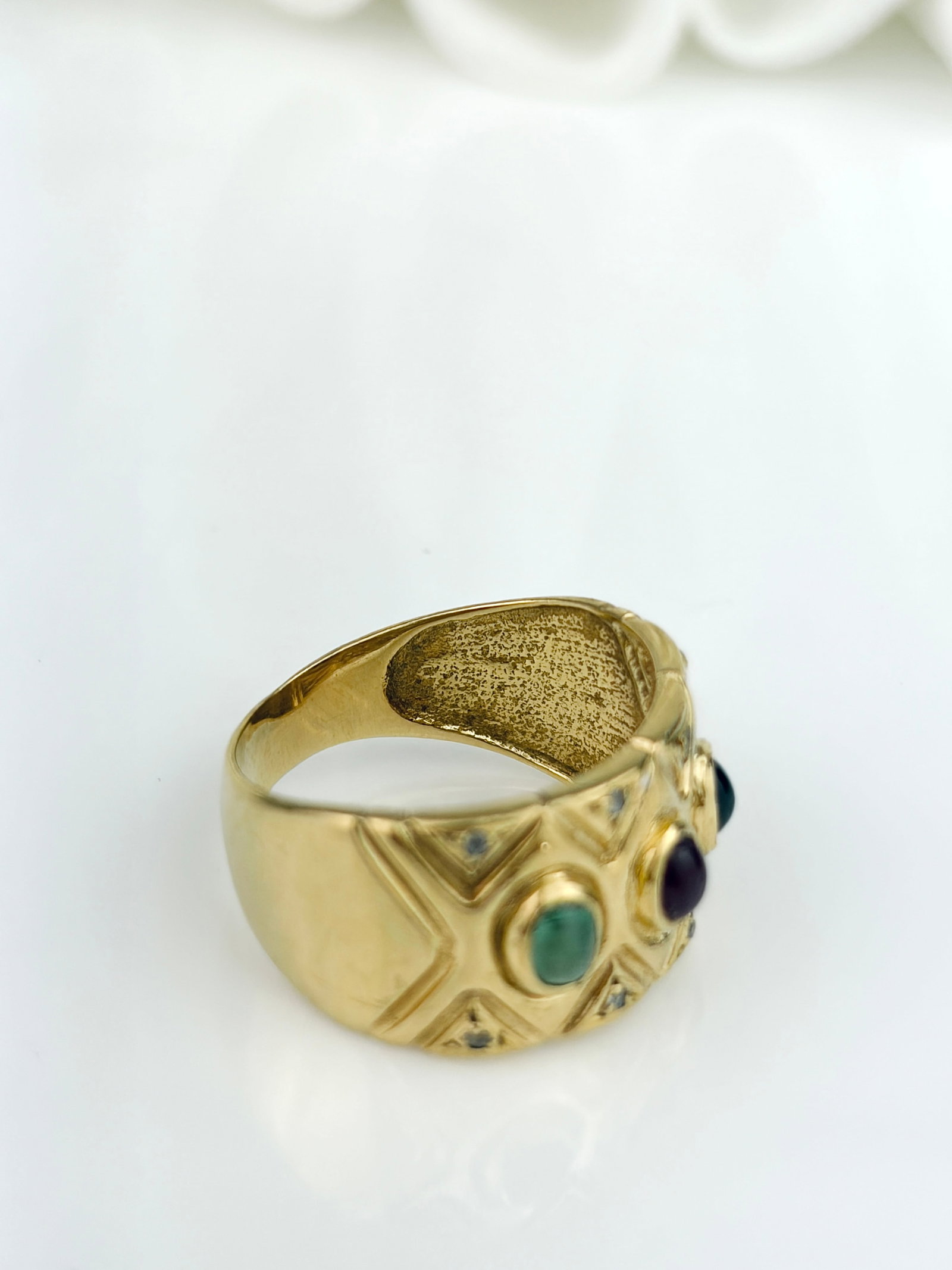 Sweet 18ct Yellow Gold Cabochon Ruby / Emerald and Sapphire Wide Band Ring with Diamond Points - 4