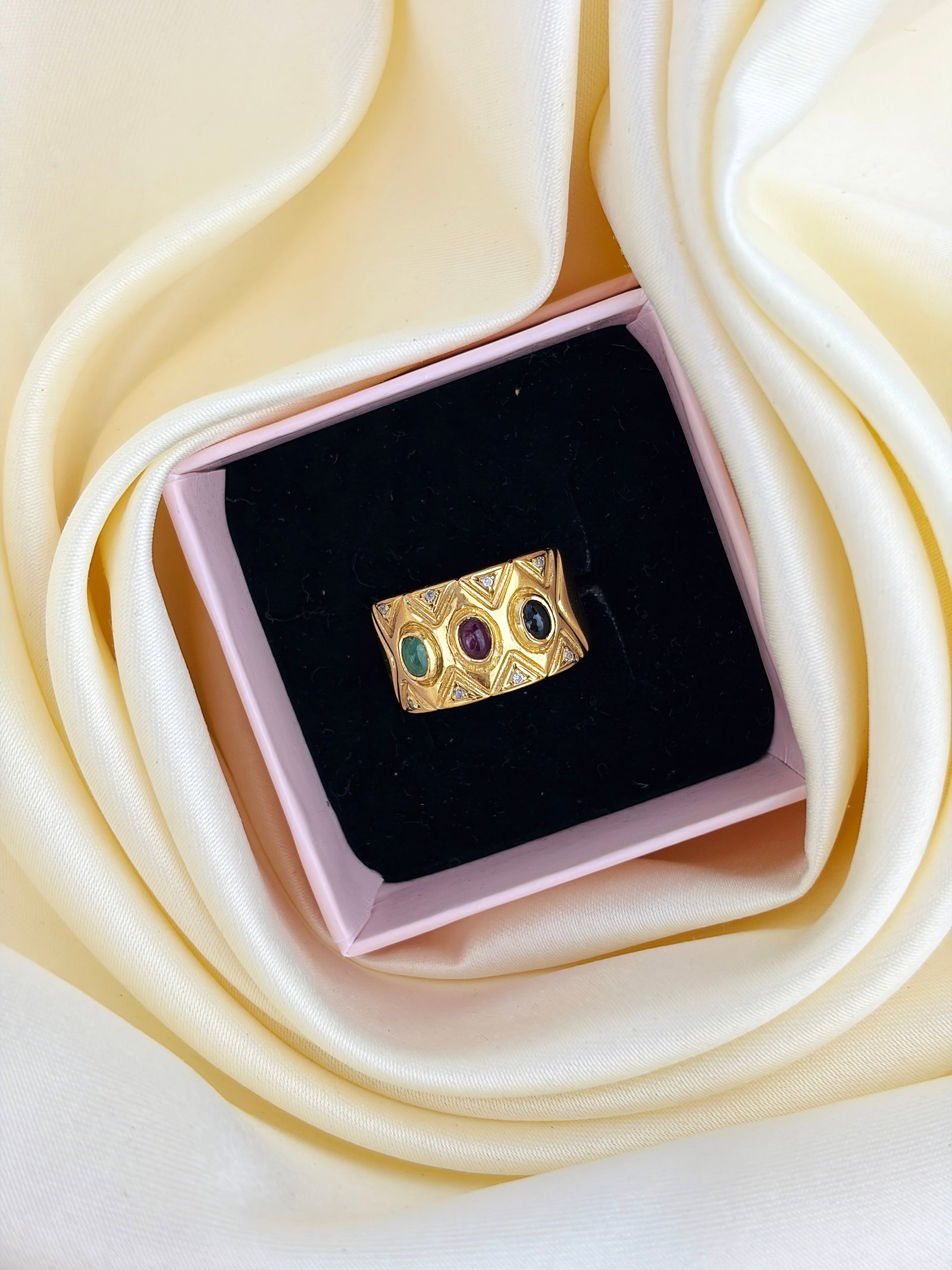 Sweet 18ct Yellow Gold Cabochon Ruby / Emerald and Sapphire Wide Band Ring with Diamond Points - 7