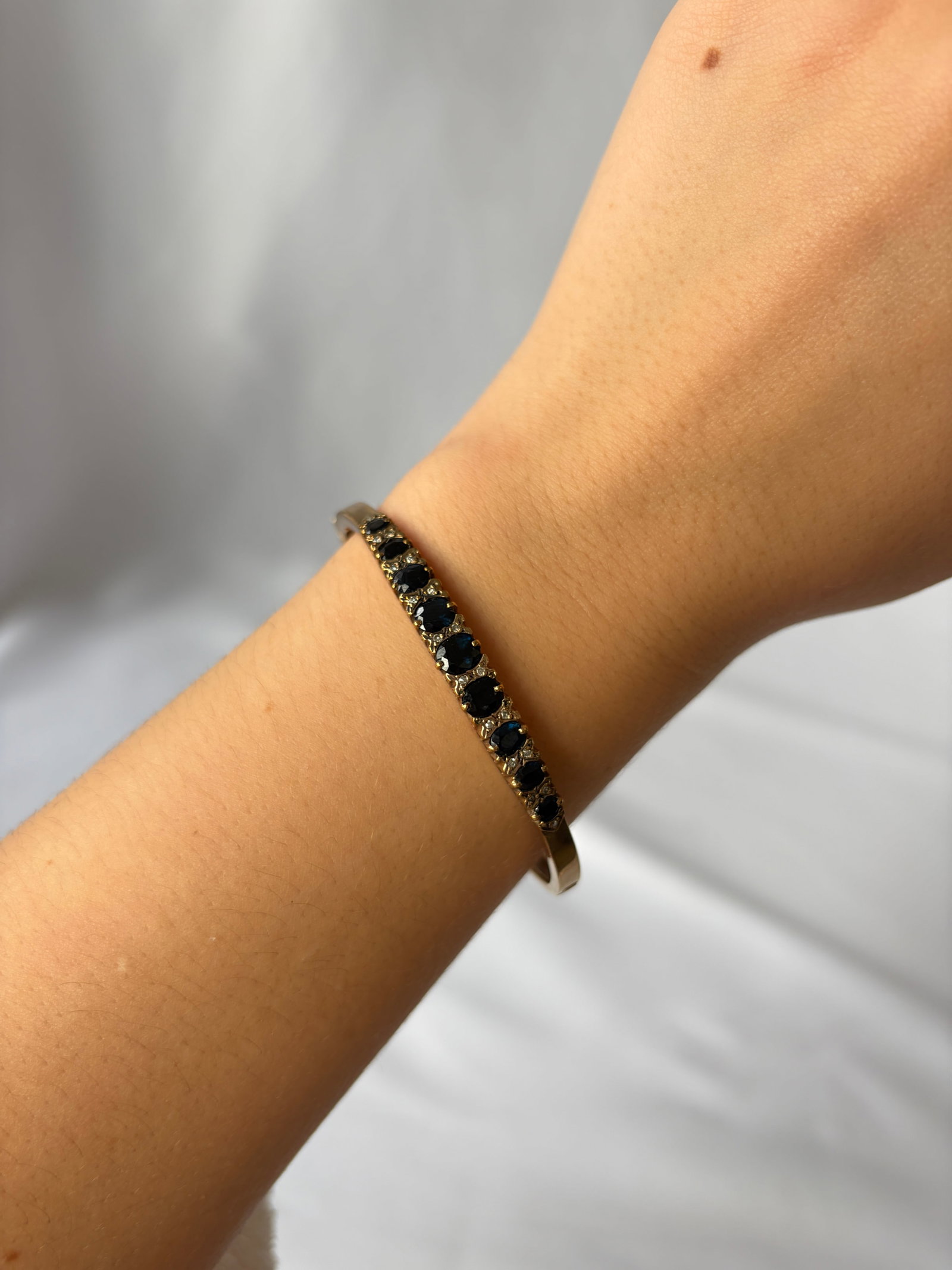 Chunky vintage 9ct yellow gold sapphire and diamond bangle bracelet - 8