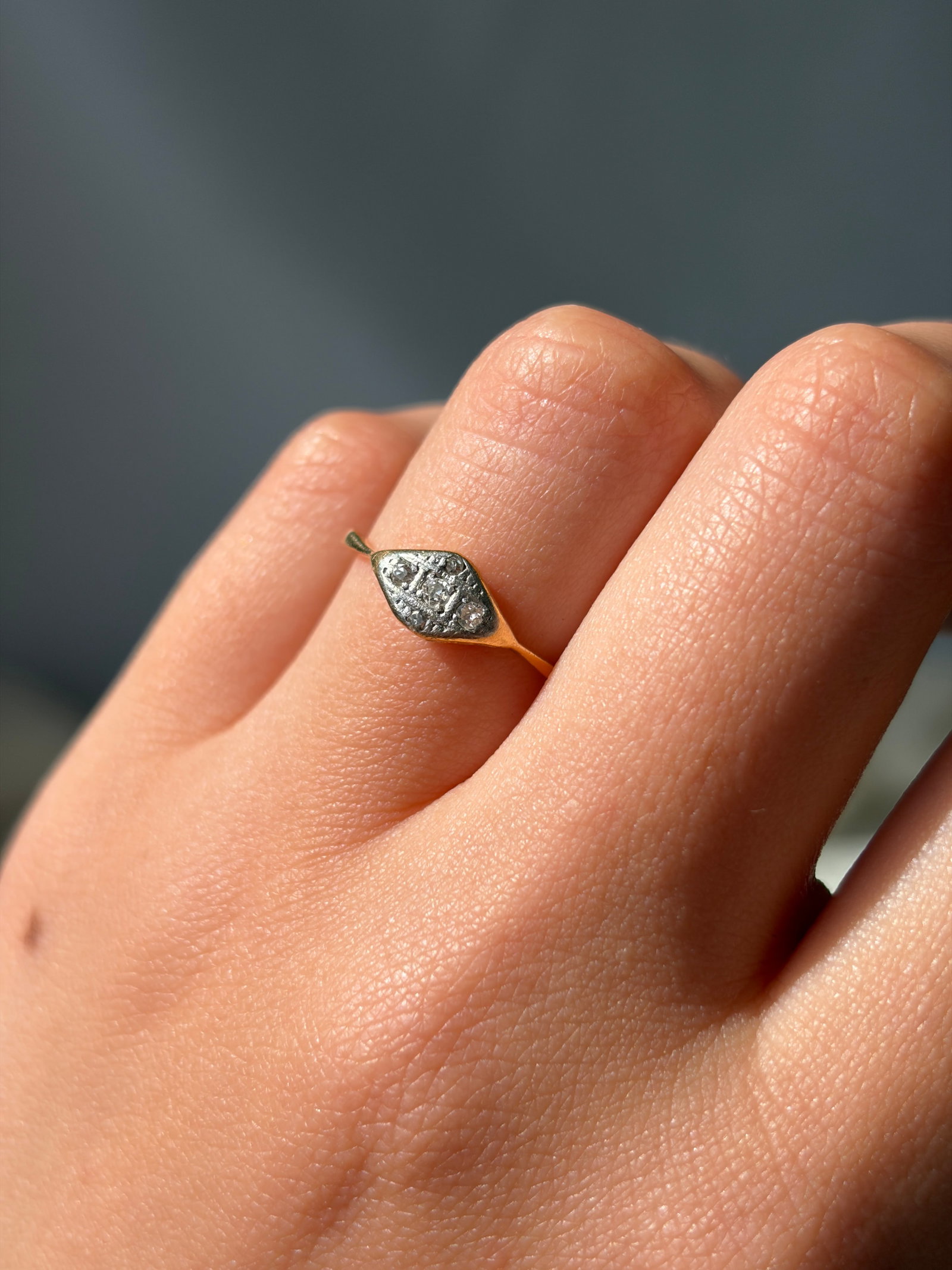ANTIQUE ART DECO ERA 18CT GOLD DIAMOND RING - 3