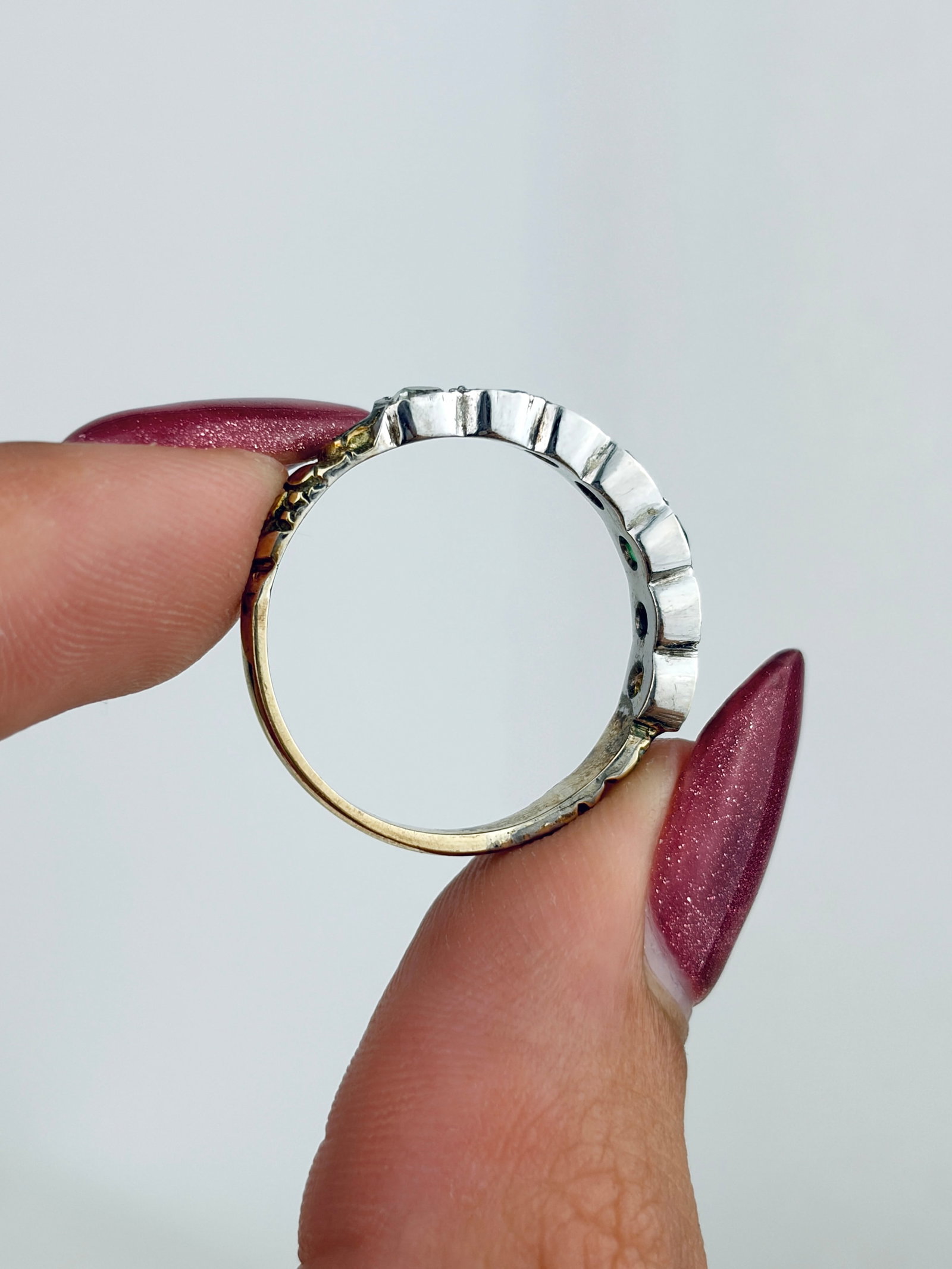 VINTAGE 9CT YELLOW GOLD DEAREST / ACROSTIC RING - 6