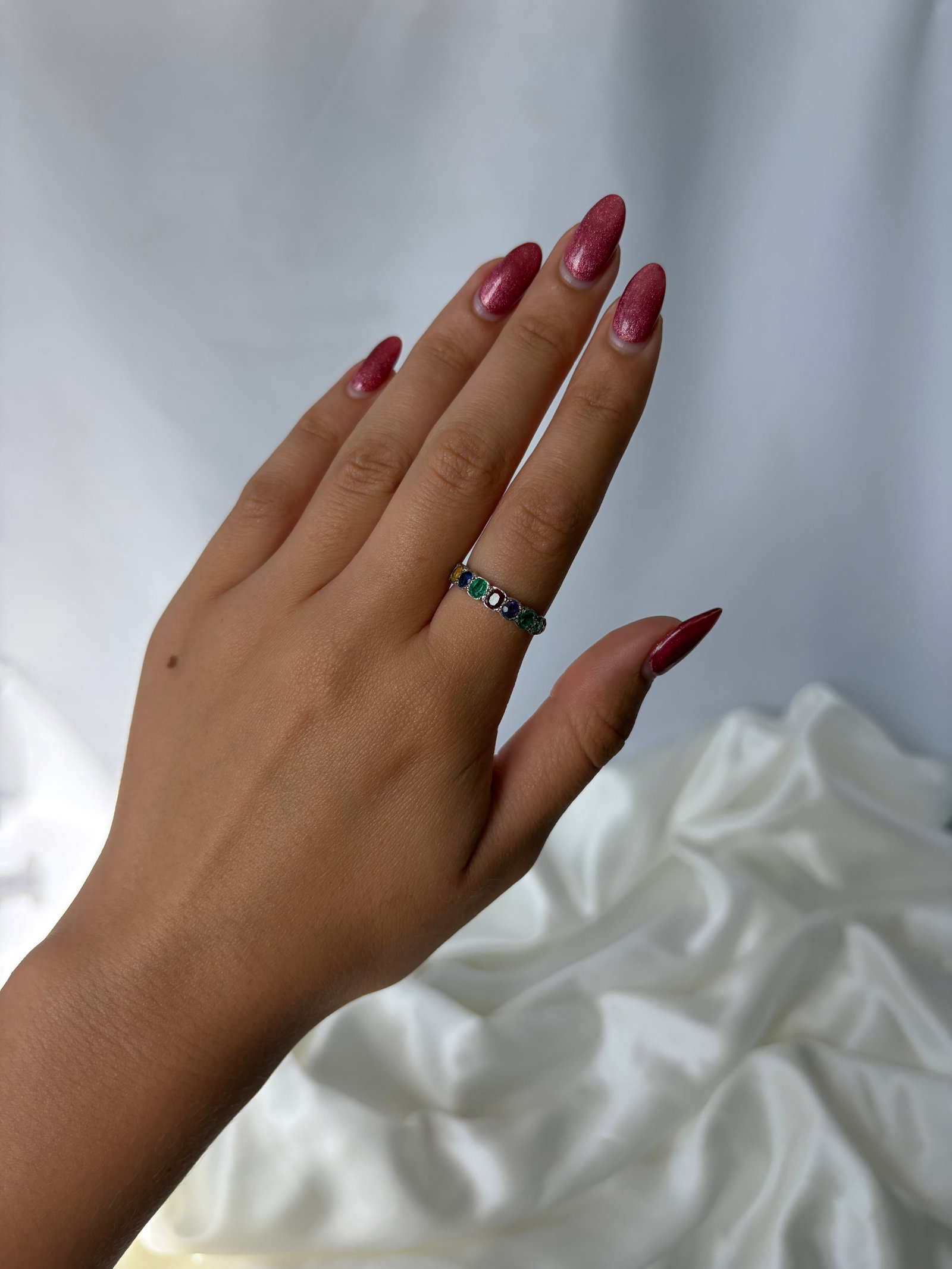 VINTAGE 9CT YELLOW GOLD DEAREST / ACROSTIC RING - 9