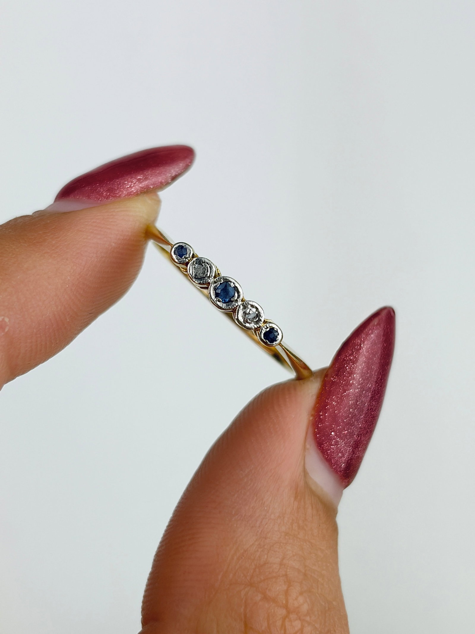 Sweet Art Deco Era 18ct Gold and Platinum Sapphire and Diamond 5 Stone Ring - 5