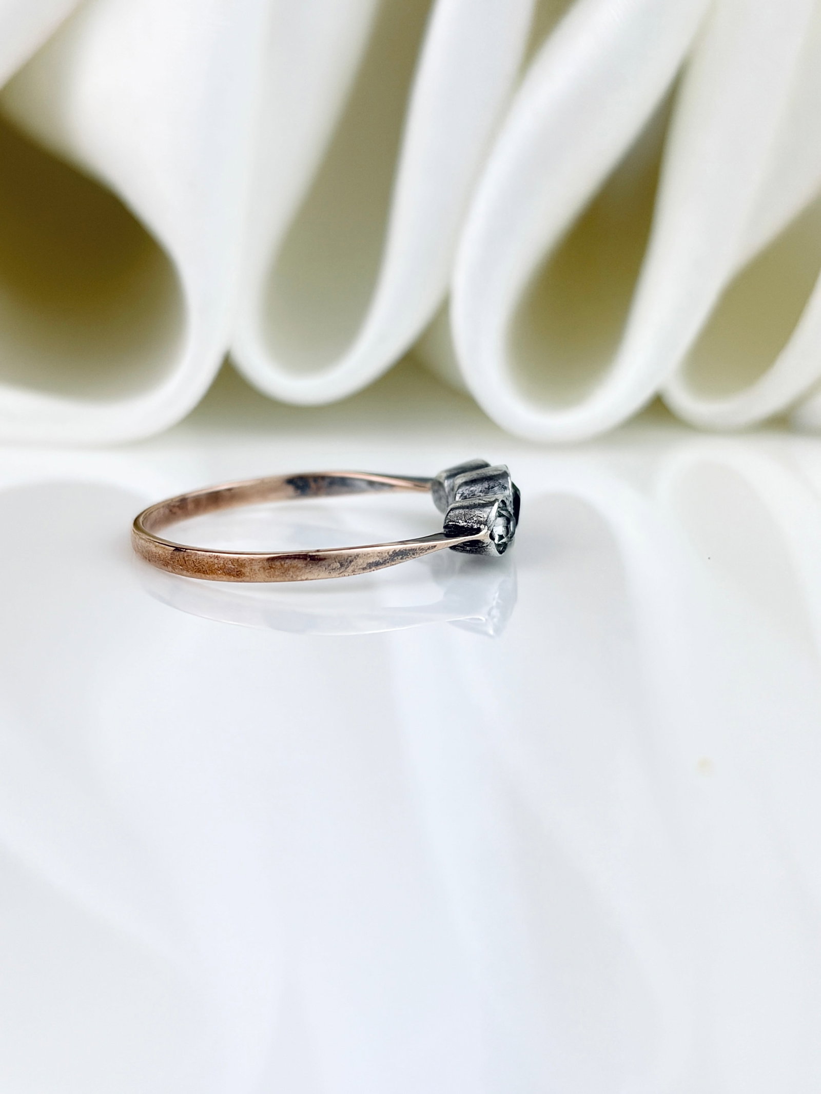 Antique 9ct Gold and Silver Set Paste 3 Stone Ring - 2