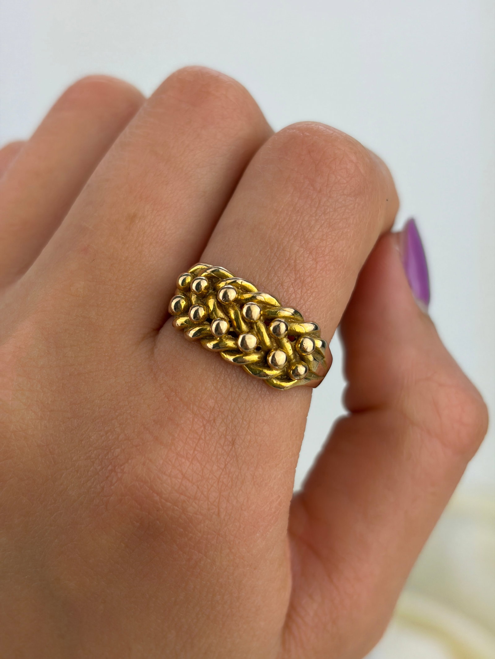 ANTIQUE 9CT YELLOW GOLD LOVE KNOT KEEPER RING - 8