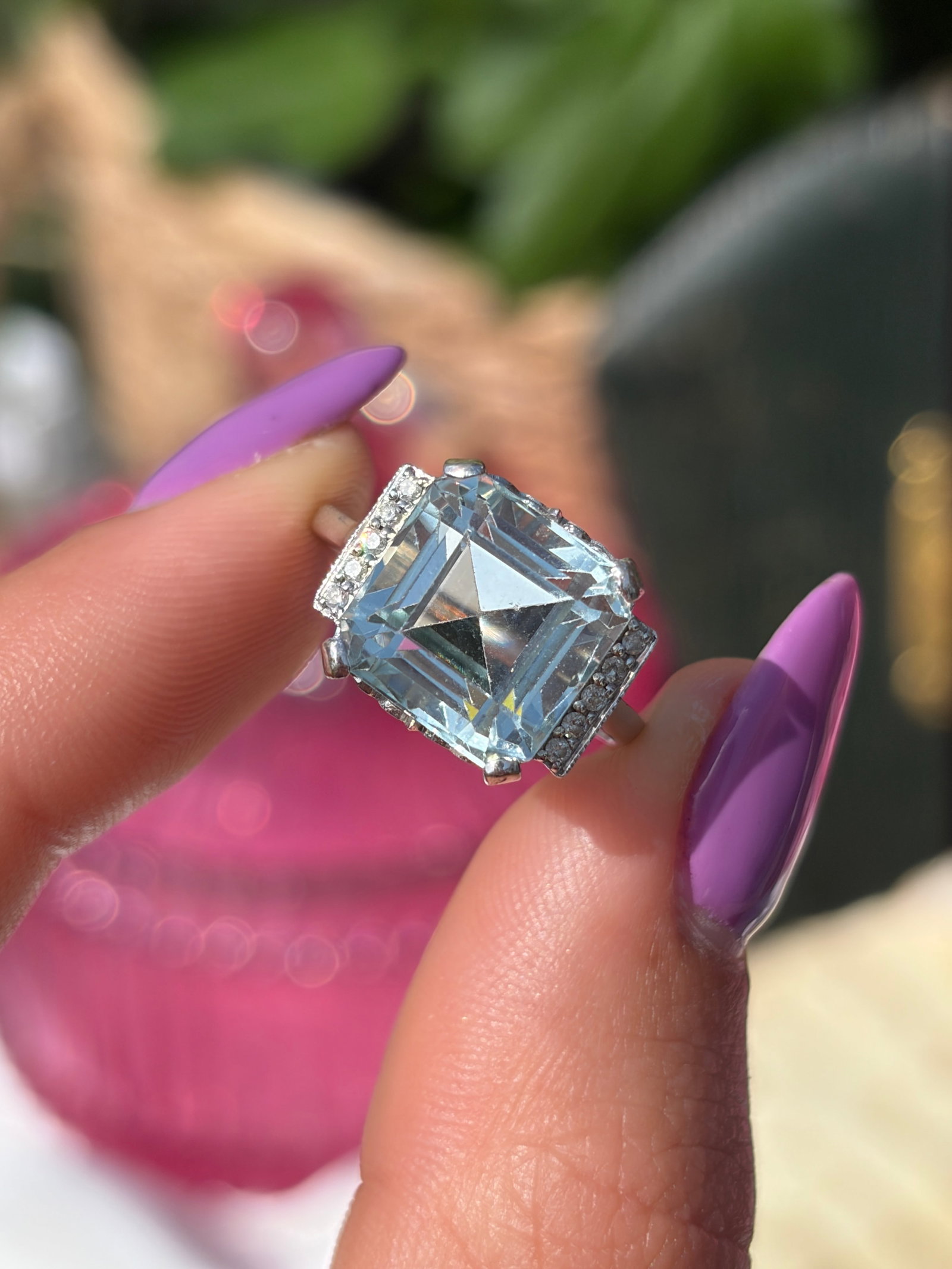 VINTAGE 9CT WHITE GOLD AQUAMARINE AND DIAMOND COCKTAIL RING - 2