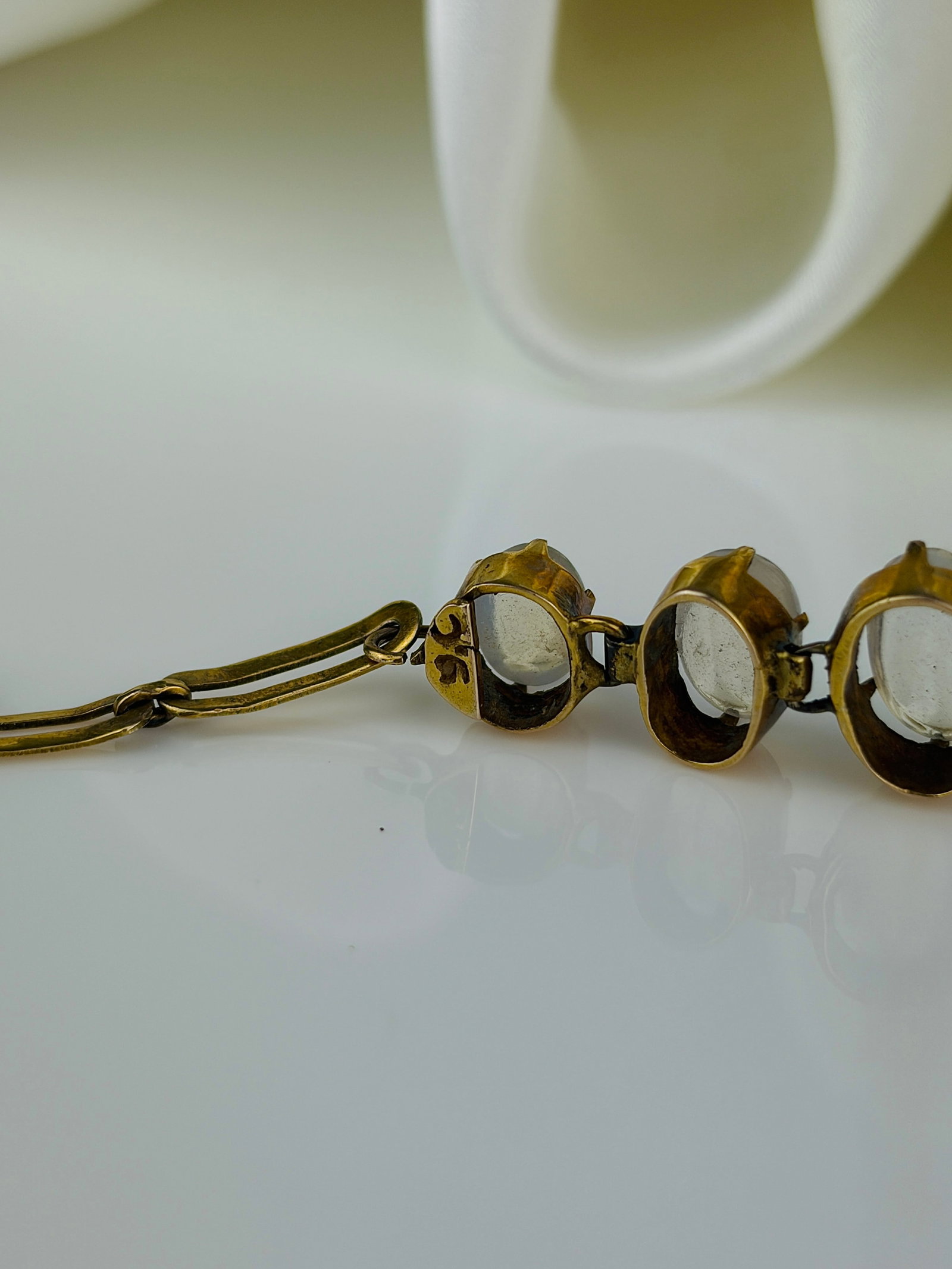 ANTIQUE 9CT GOLD MOONSTONE BRACELET - 5