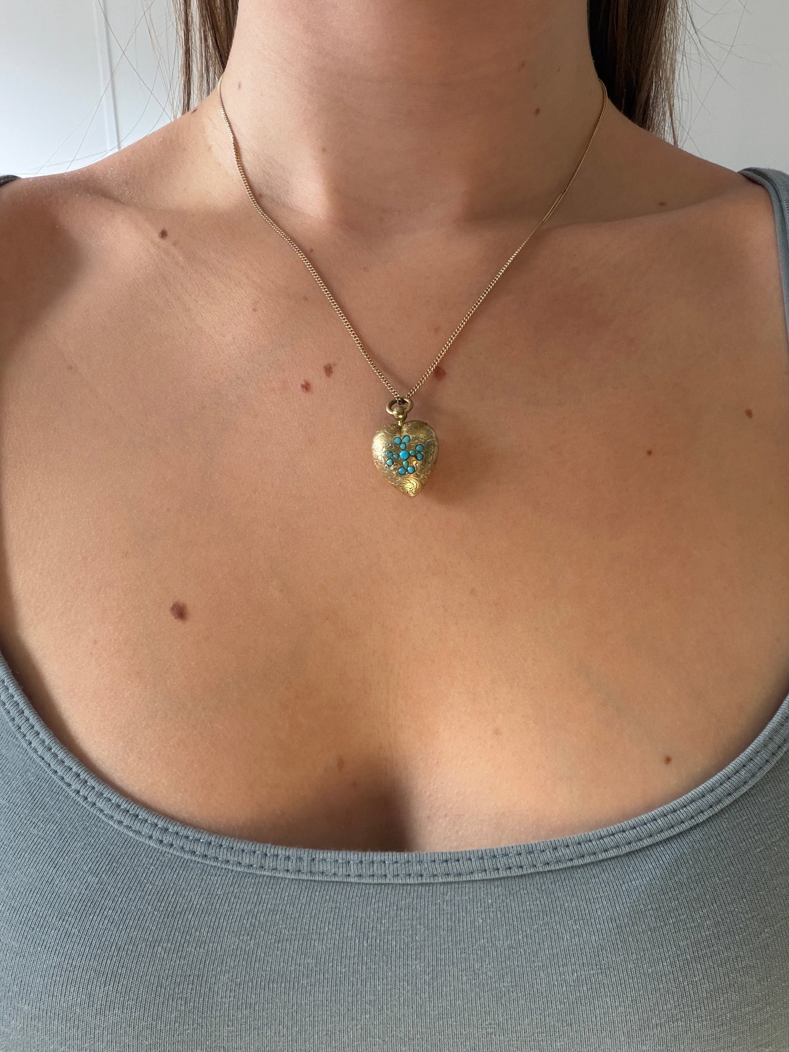 ANTIQUE ORNATE TURQUOISE HEART PENDANT WITH LOCKET BACK IN GOLD - 2