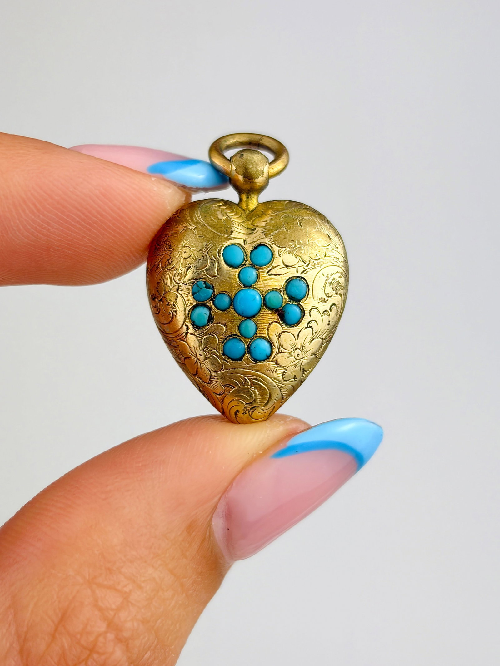 ANTIQUE ORNATE TURQUOISE HEART PENDANT WITH LOCKET BACK IN GOLD - 3