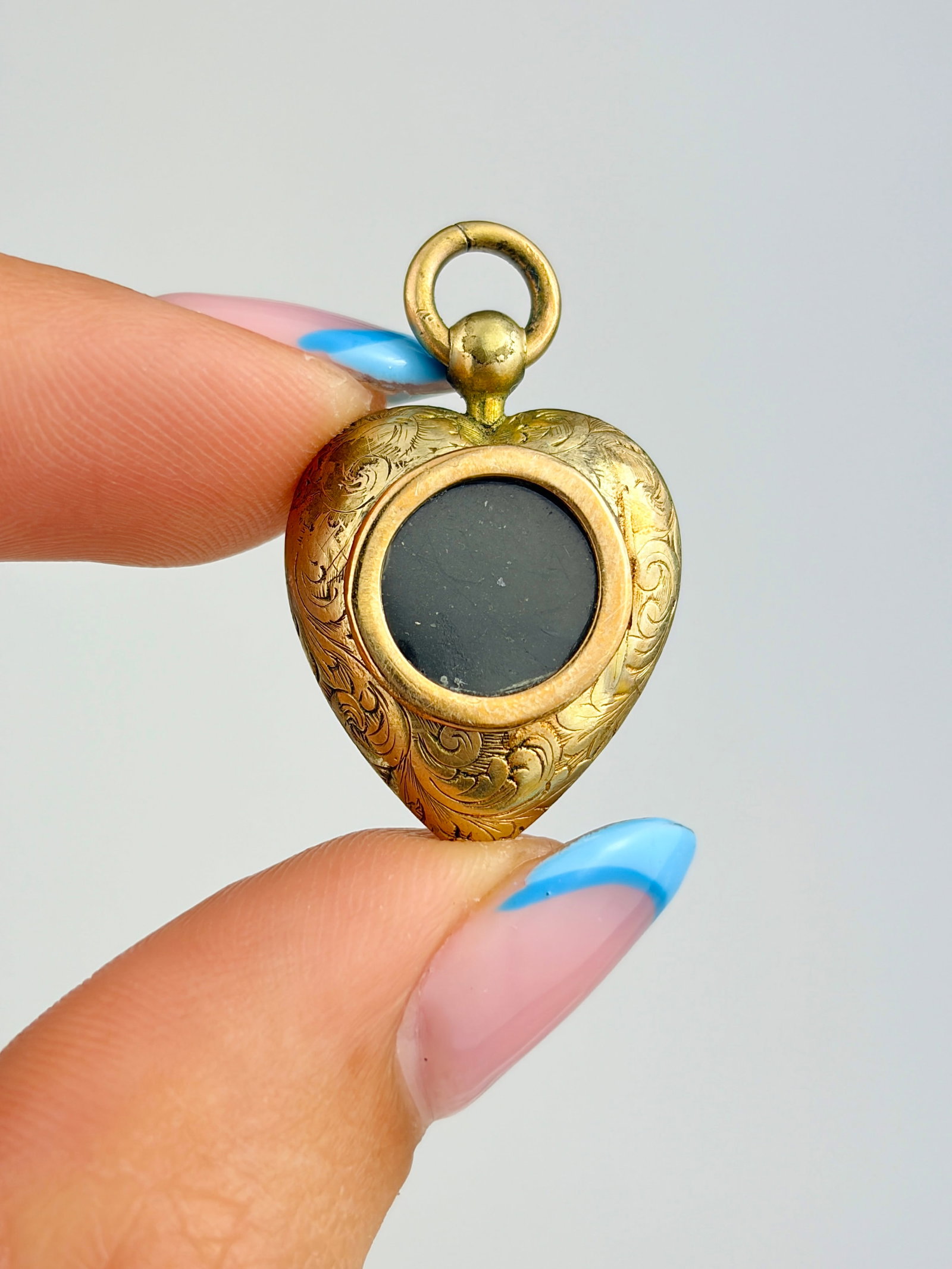ANTIQUE ORNATE TURQUOISE HEART PENDANT WITH LOCKET BACK IN GOLD - 5