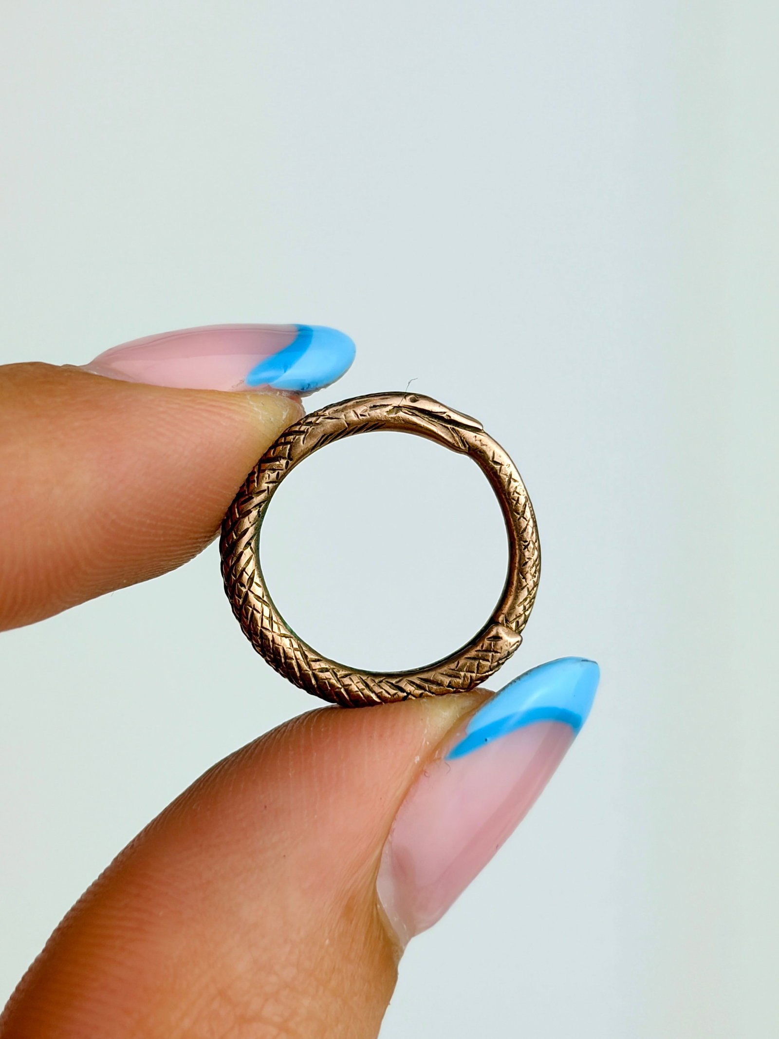 WONDERFUL 14CT GOLD OUROBOROS SNAKE SPLIT RING - 5