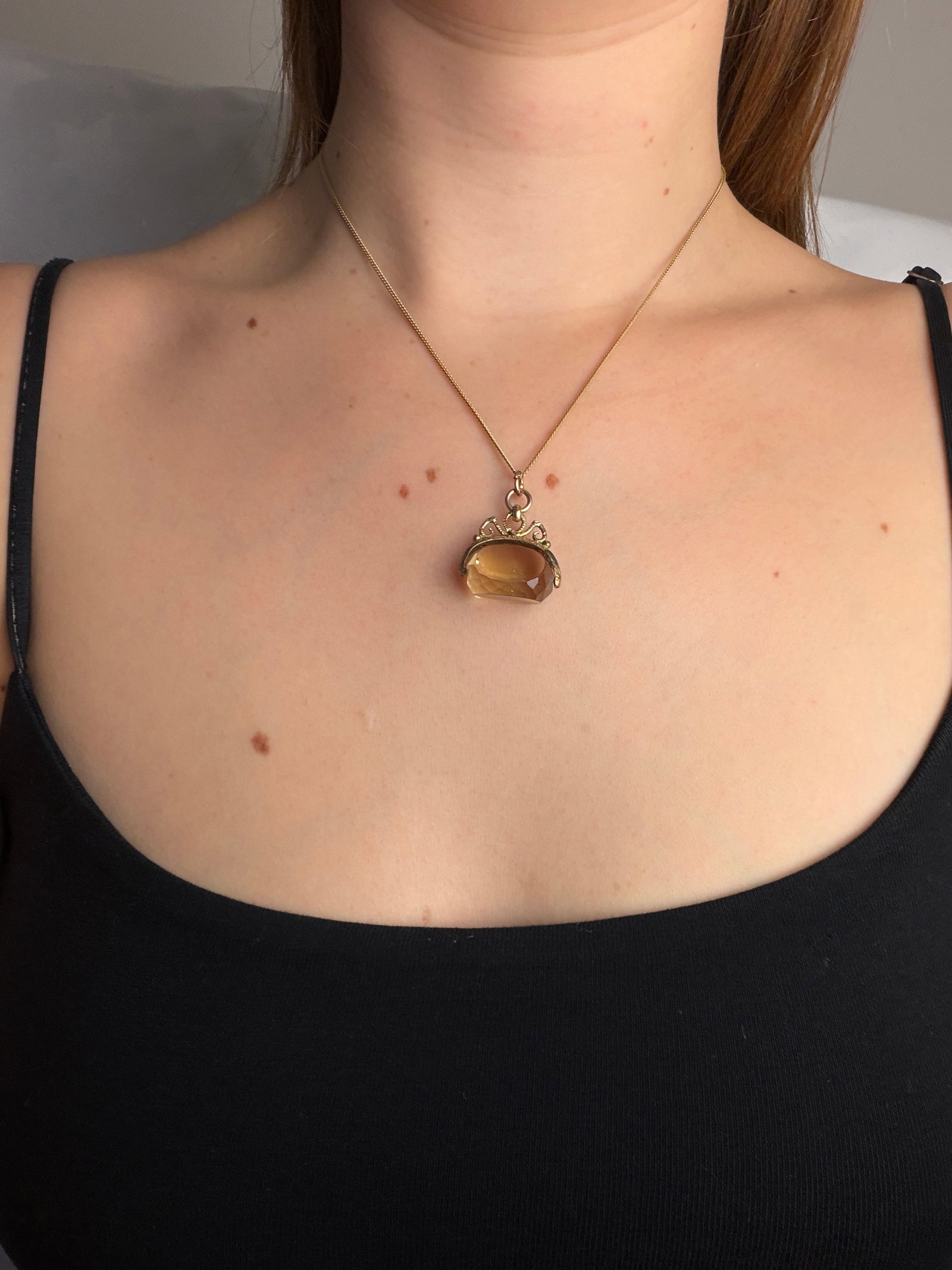 sweet vintage 9ct gold carved citrine spinning fob seal pendant - 5