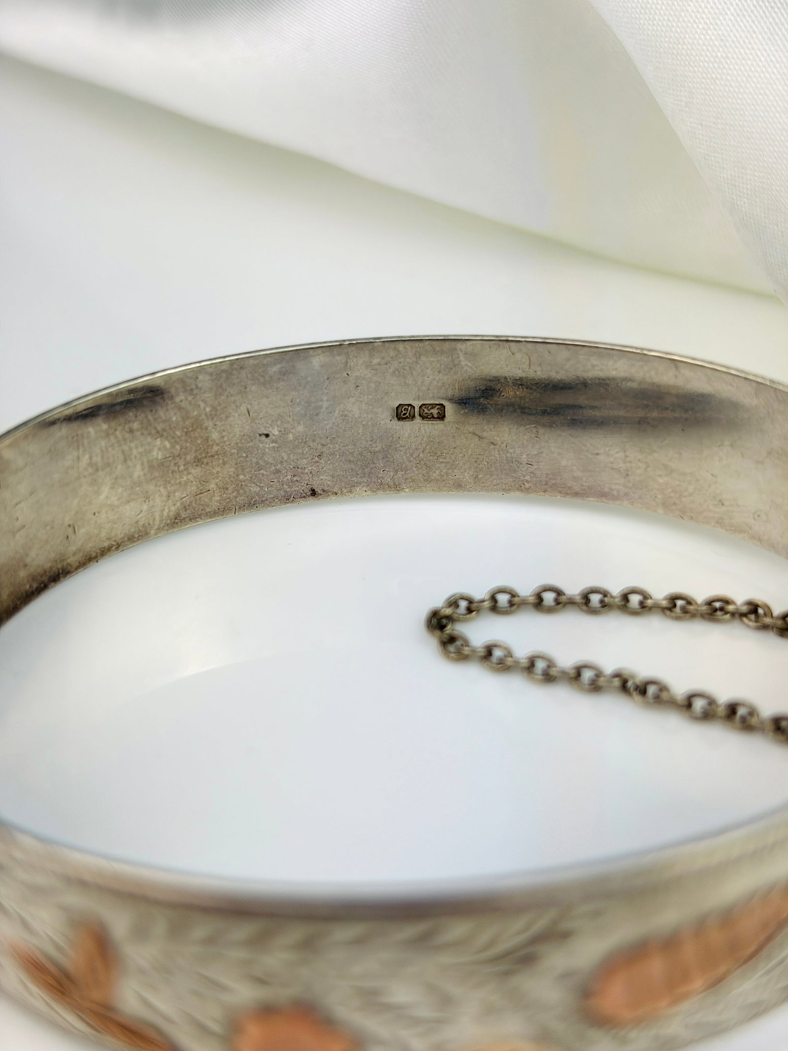 VINTAGE SILVER AND GOLD OVERLAY BIRD AND FLOWER BANGLE BRACELET - 3