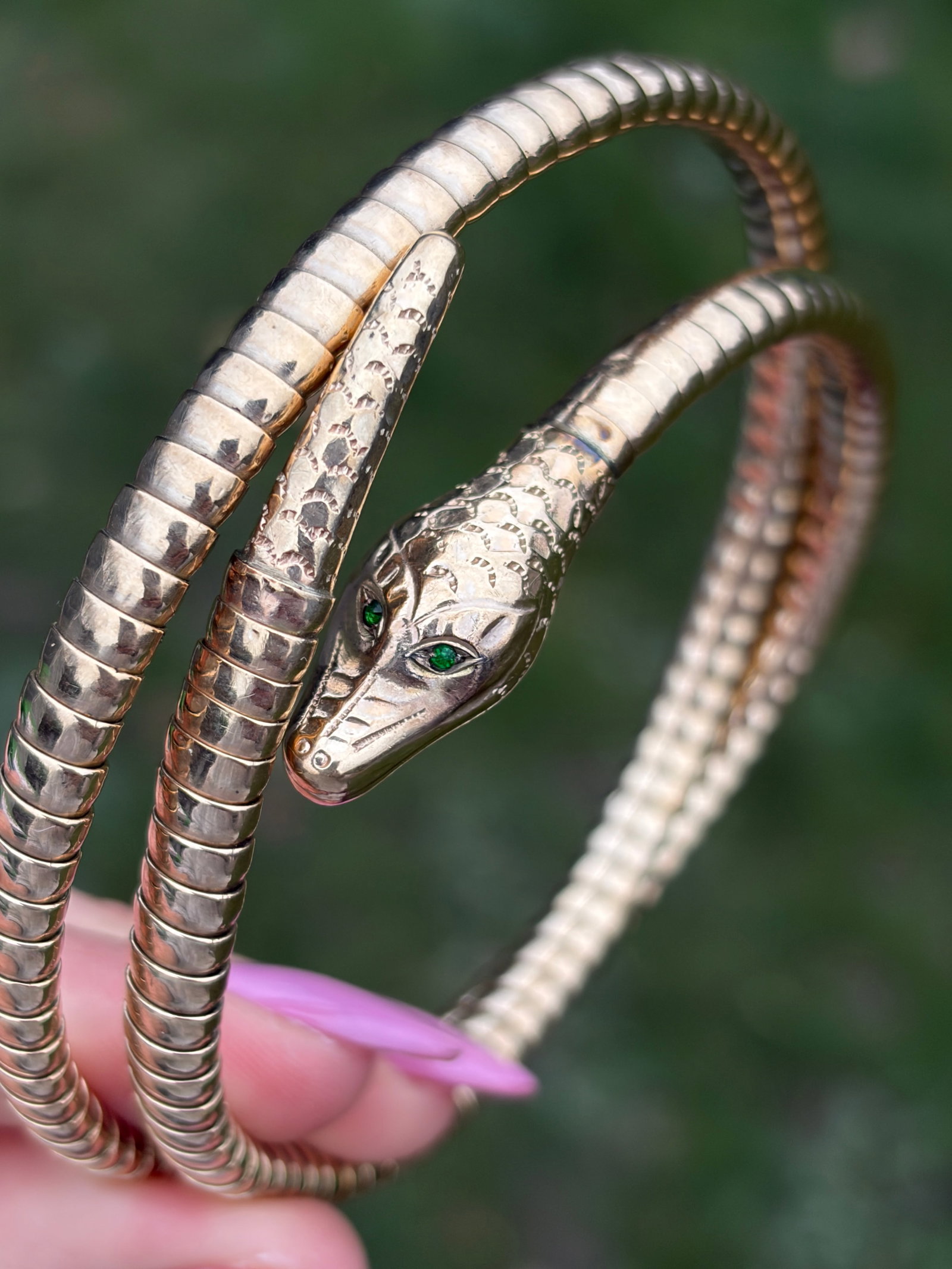 VINTAGE 9ct GOLD COILED SNAKE BANGLE / BRACELET - 9