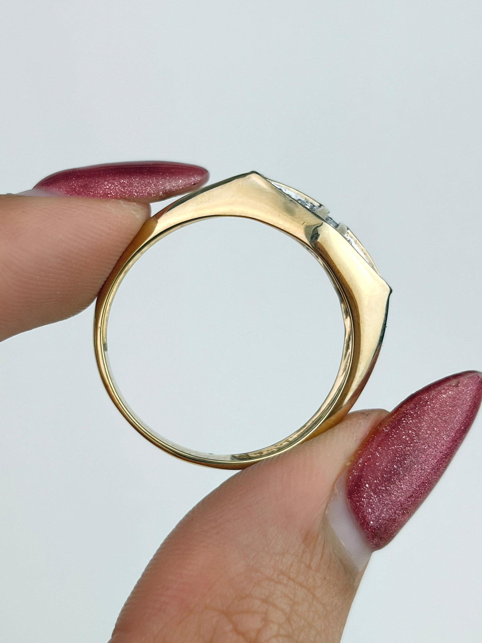 Vintage Large 9ct Yellow Gold Diamond Shield Ring - 6