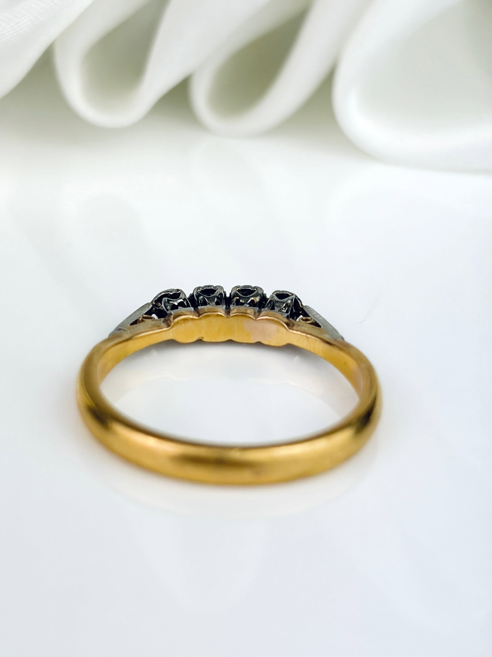 ANTIQUE 22CT GOLD DIAMOND 4 STONE RING - 3