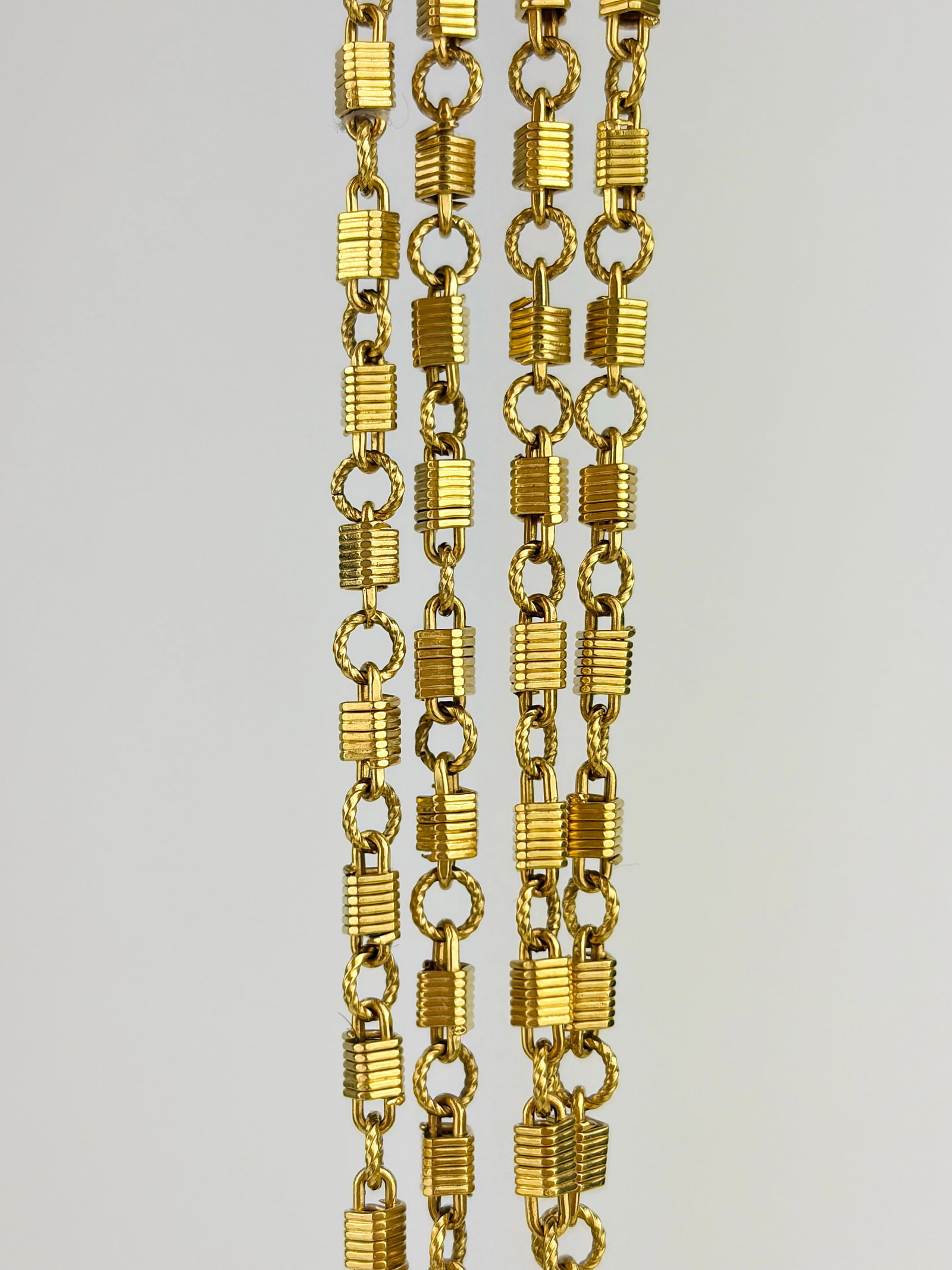 Vintage 18ct Yellow Gold Long Unique Link Textured Chain Necklace - 2