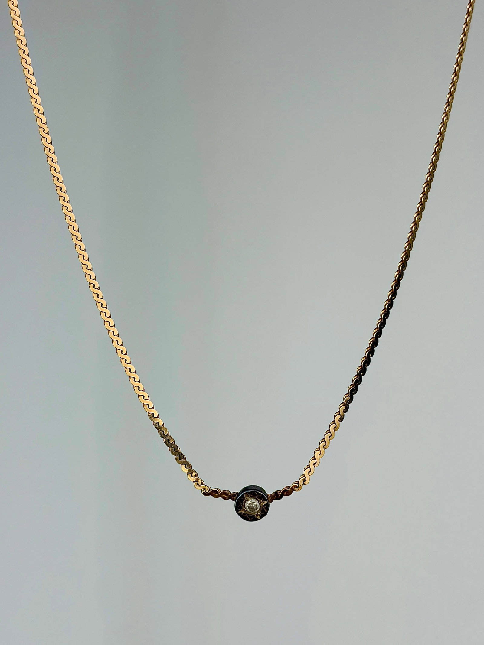 9ct gold and diamond chain: 9ct gold and diamond chain 