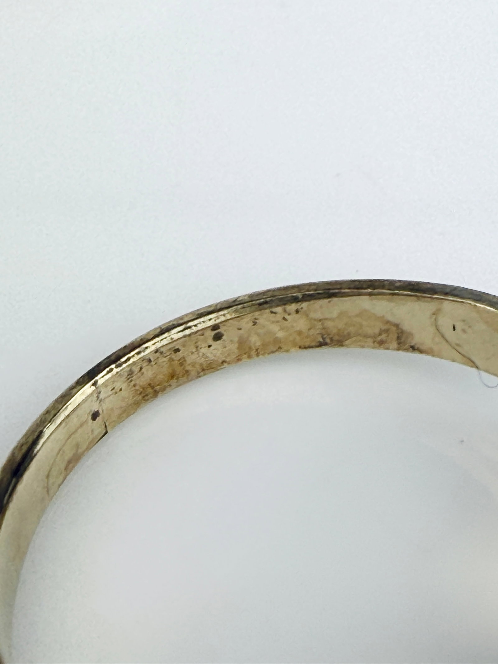 Antique 9ct Gold Scroll Shoulders Paste Ring - 4