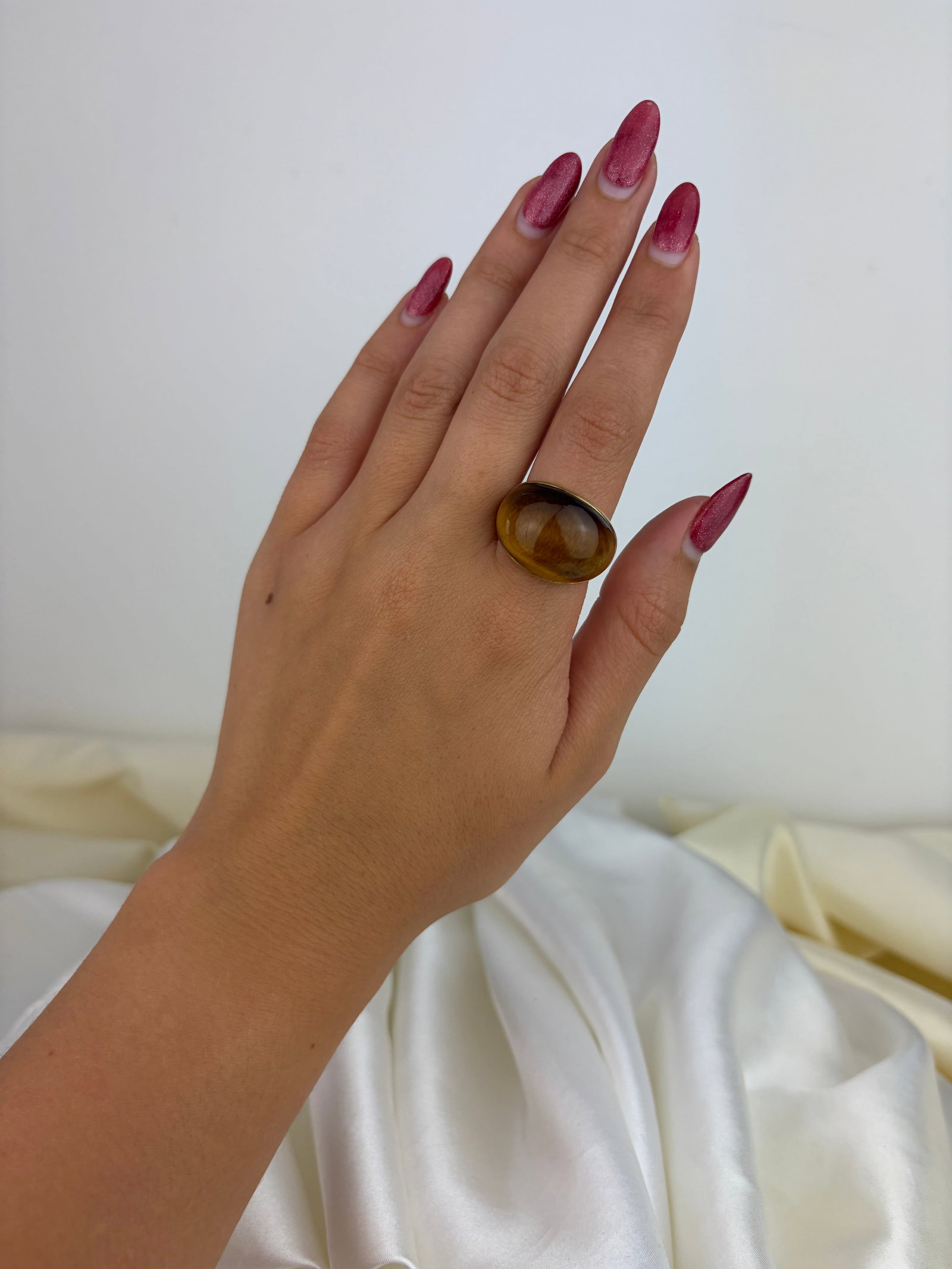 Chunky Vintage 9ct Yellow Gold Cabochon Tiger's Eye Dome Ring - 7