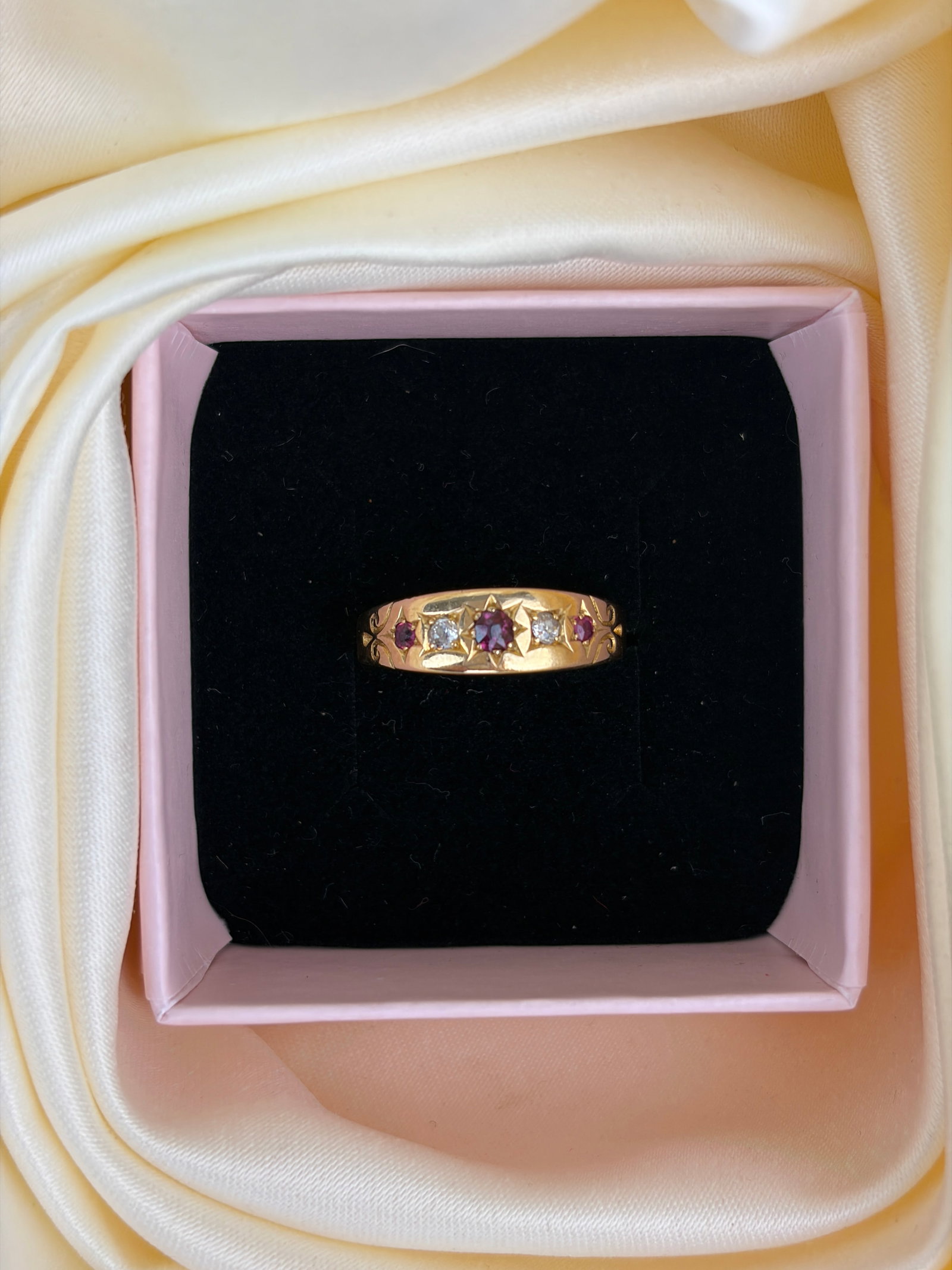 antique 18ct yellow gold ruby and diamond 5 stone ring - 7