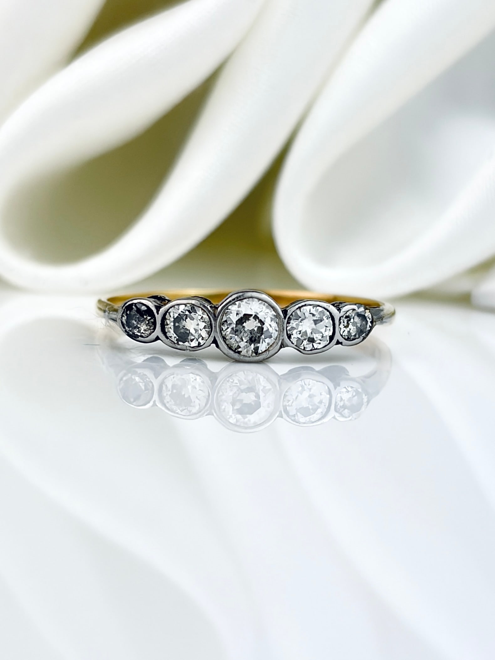 Antique Art Deco Bezel Set Diamond 5 Stone Ring in Gold: Antique Art Deco Bezel Set Diamond 5 Stone Ring in Gold