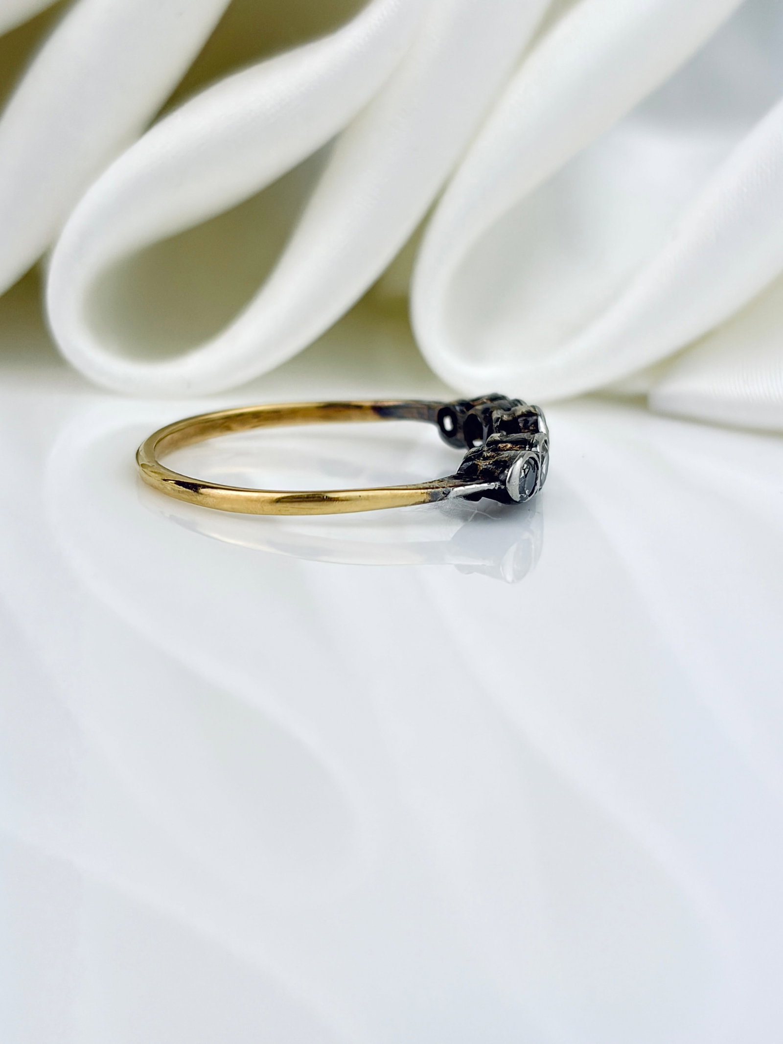 Antique Art Deco Bezel Set Diamond 5 Stone Ring in Gold - 2