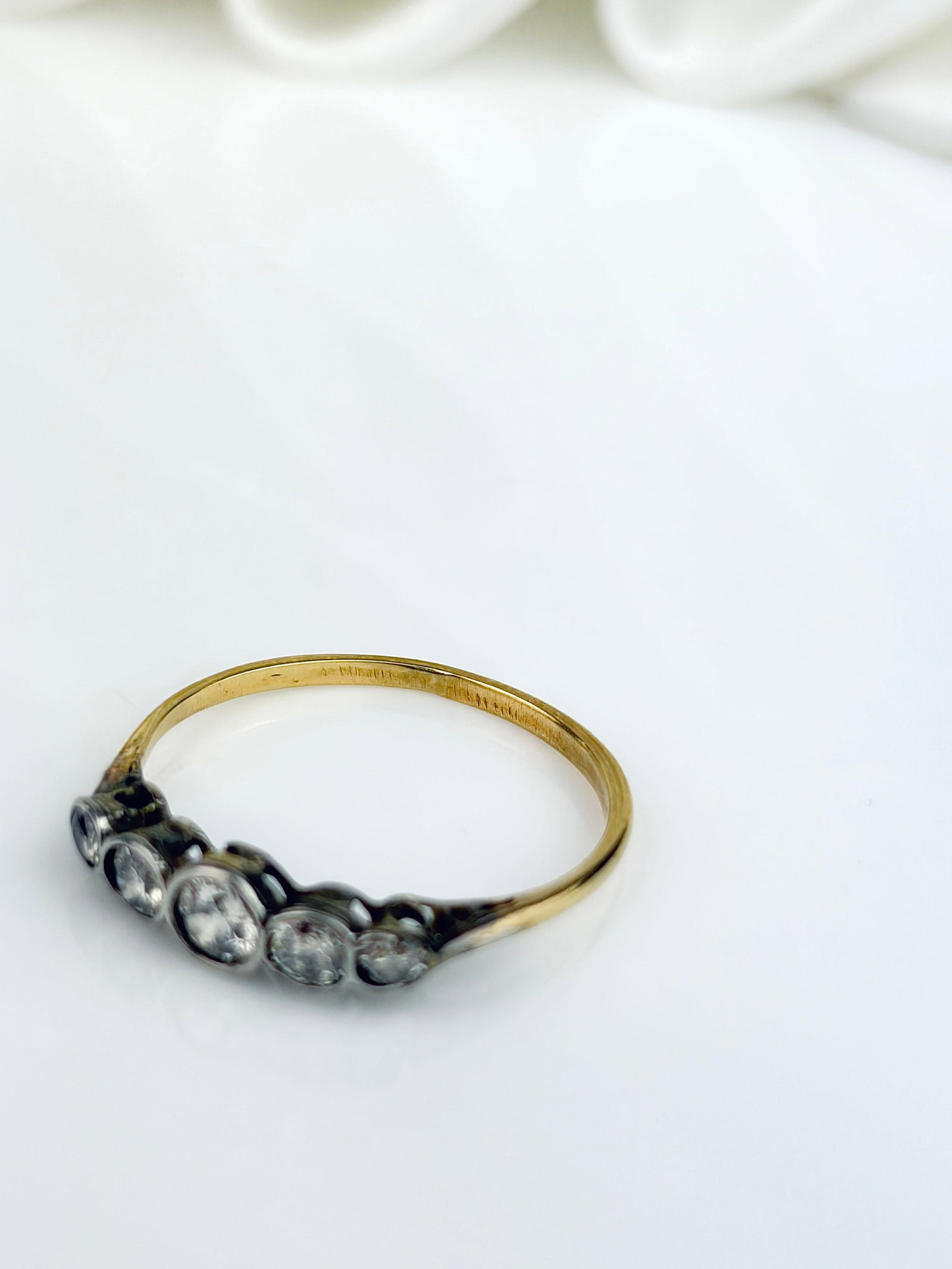 Antique Art Deco Bezel Set Diamond 5 Stone Ring in Gold - 4