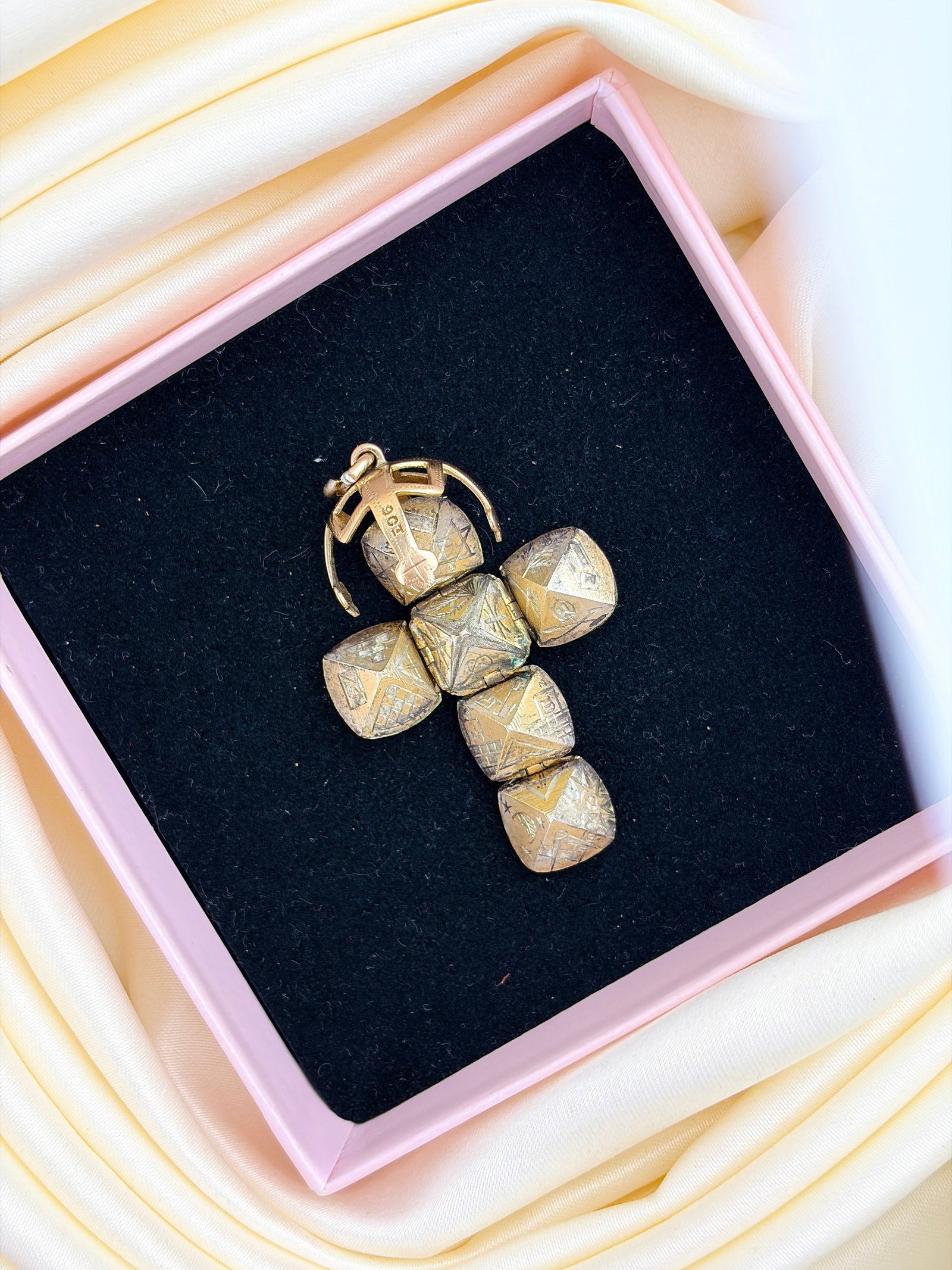 LARGE RARE 9CT GOLD AND SILVER OPENING MASONIC BALL/CROSS PENDANT - 7