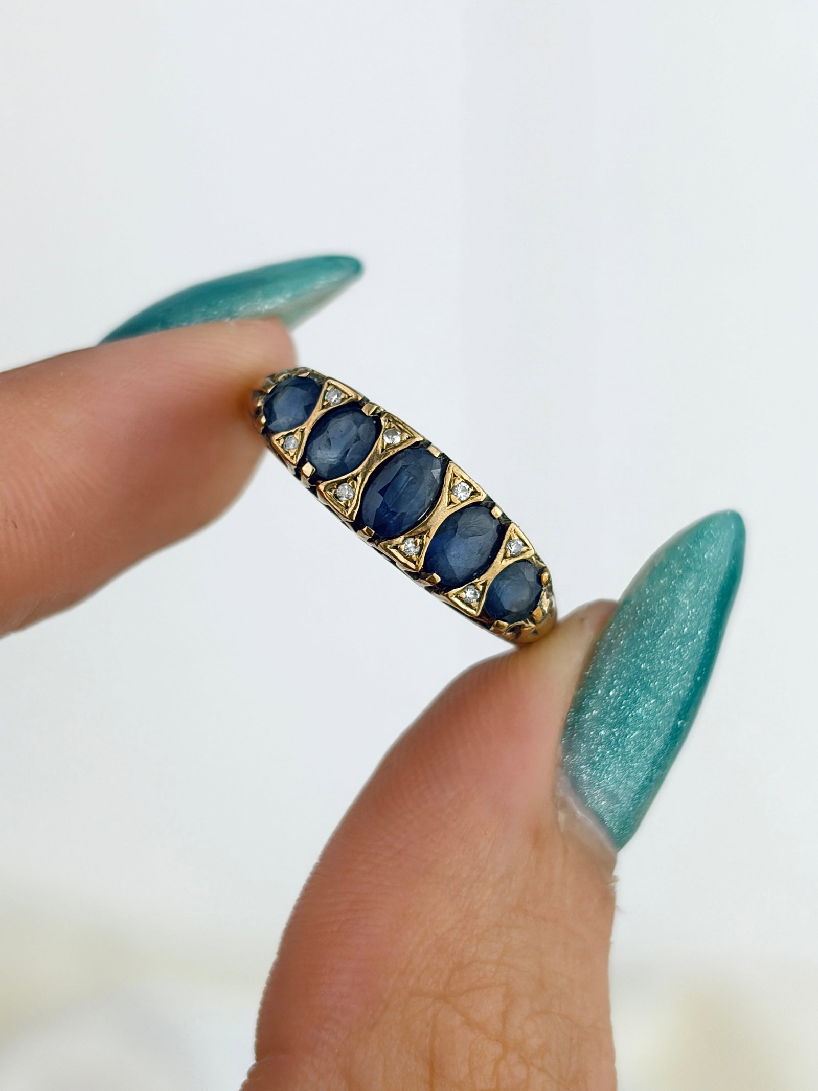 Antique 9ct Yellow Gold Sapphire 5 Stone Ring with Diamond Points - 5