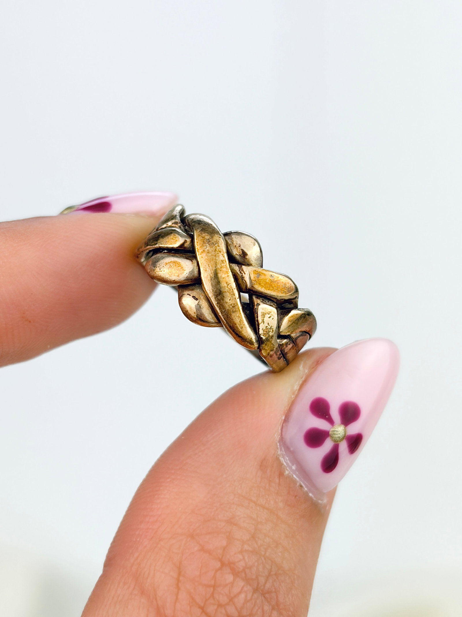 VINTAGE 9CT YELLOW GOLD LOVERS KNOT RING - 6