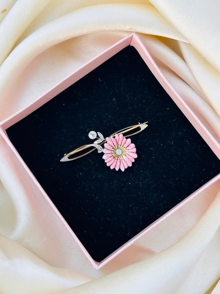 Antique Pink Enamel Flower and Diamond Flower Brooch in Gold - 7