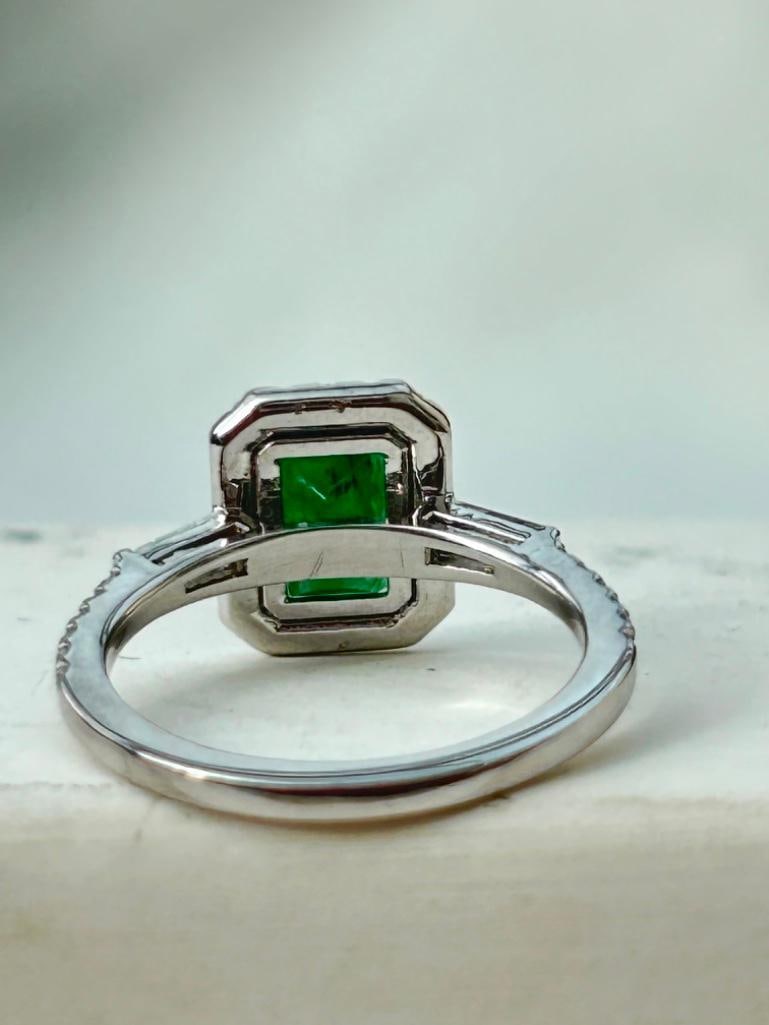 *Vintage 14K White Gold Emerald and Diamond Ring - 10
