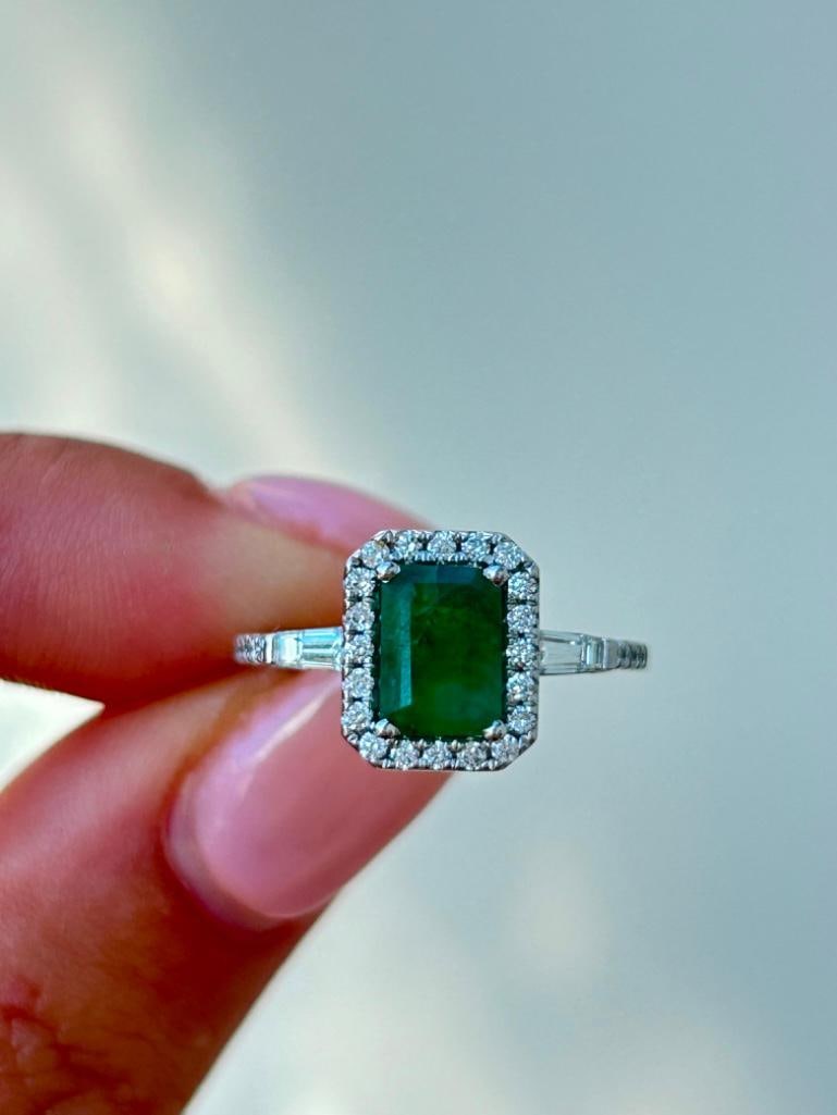 *Vintage 14K White Gold Emerald and Diamond Ring - 16