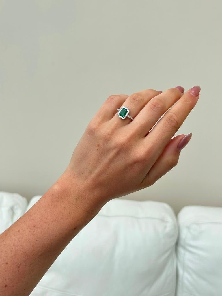 *Vintage 14K White Gold Emerald and Diamond Ring - 8