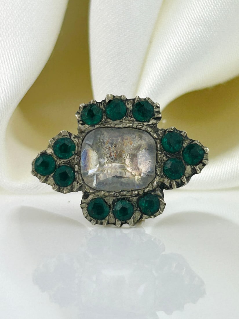 Antique Green and White Paste Brooch - 2