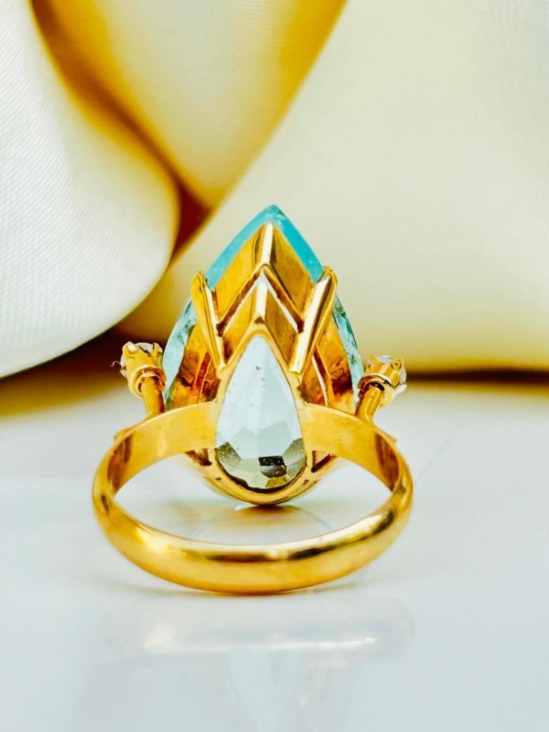 18ct Yellow Gold Large Aquamarine and Diamond Pear Shaped Ring - 8